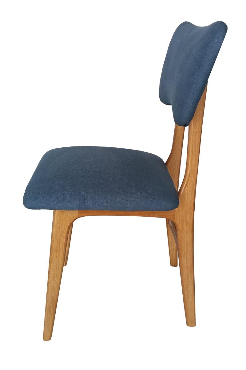 Acht Schmetterlingsstühle aus der Mitte des Jahrhunderts, Indigo Pierre Frey Leinen, Eichenholz, 1960 (Stoff) im Angebot