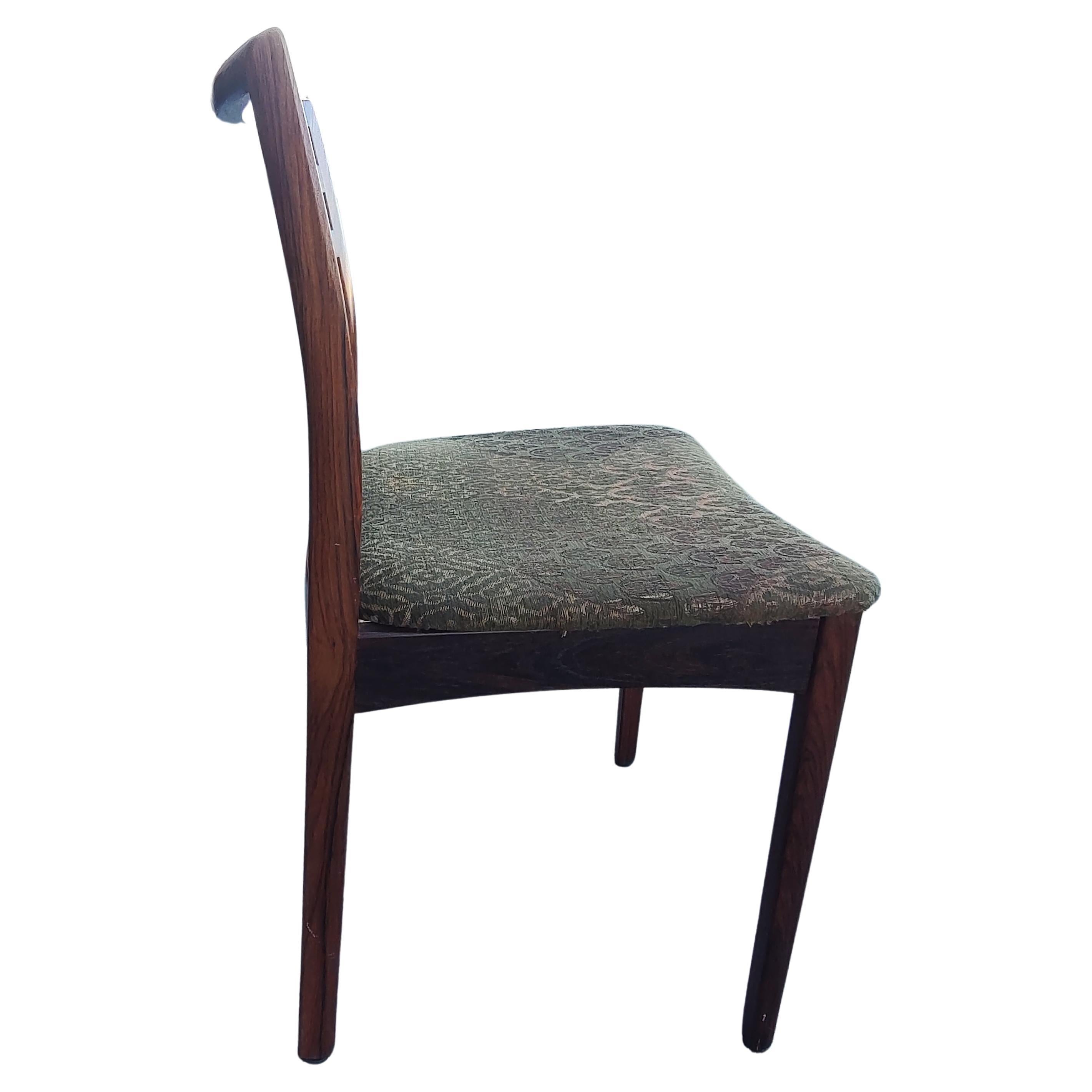 Ocho sillas de comedor danesas de mediados de siglo con respaldo de escalera de palisandro, de Niels Moeller en venta 2