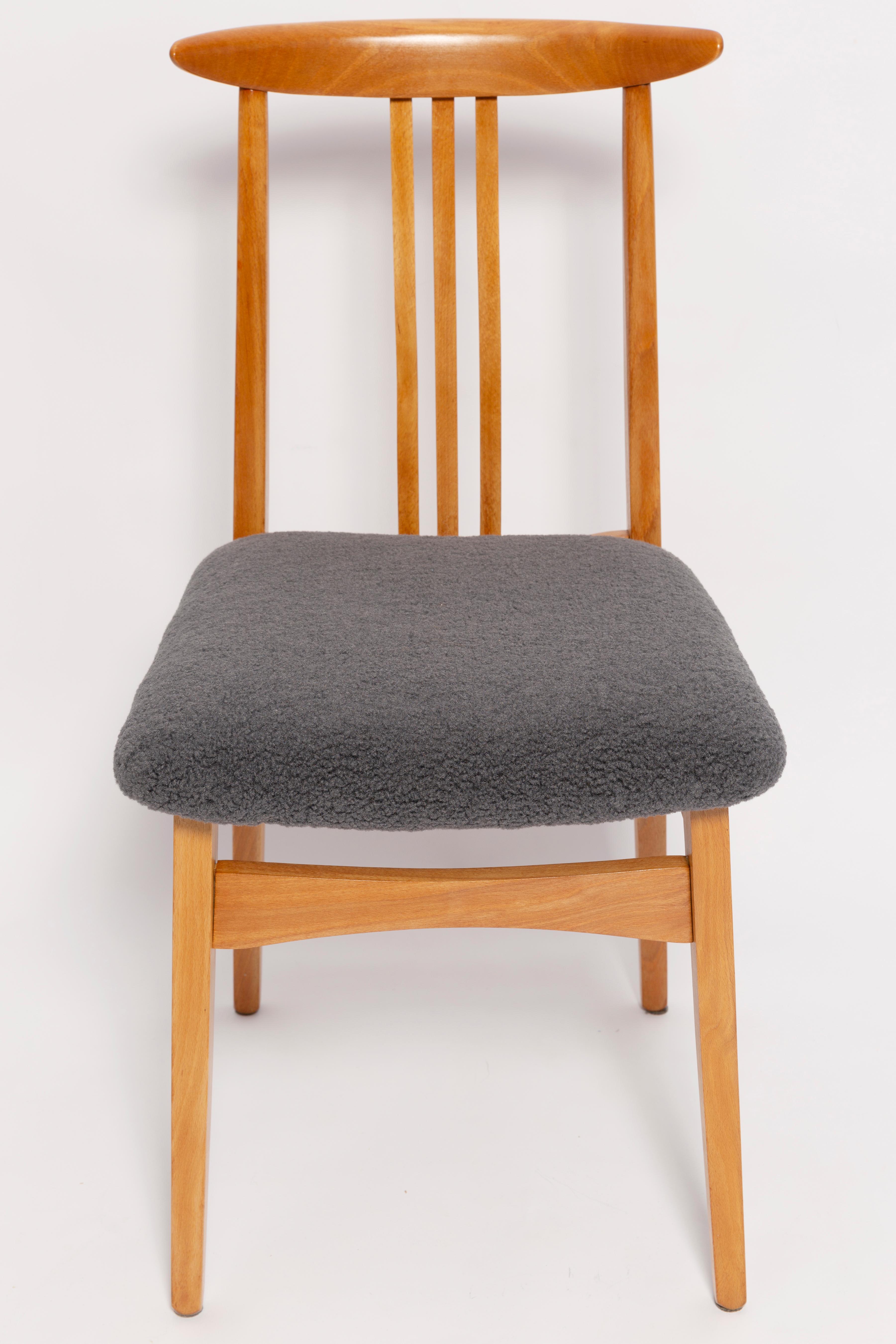 Eight Mid-Century Graphite Boucle Chairs, Light Wood, M Zielinski, Europe, 1960 In Excellent Condition For Sale In 05-080 Hornowek, PL