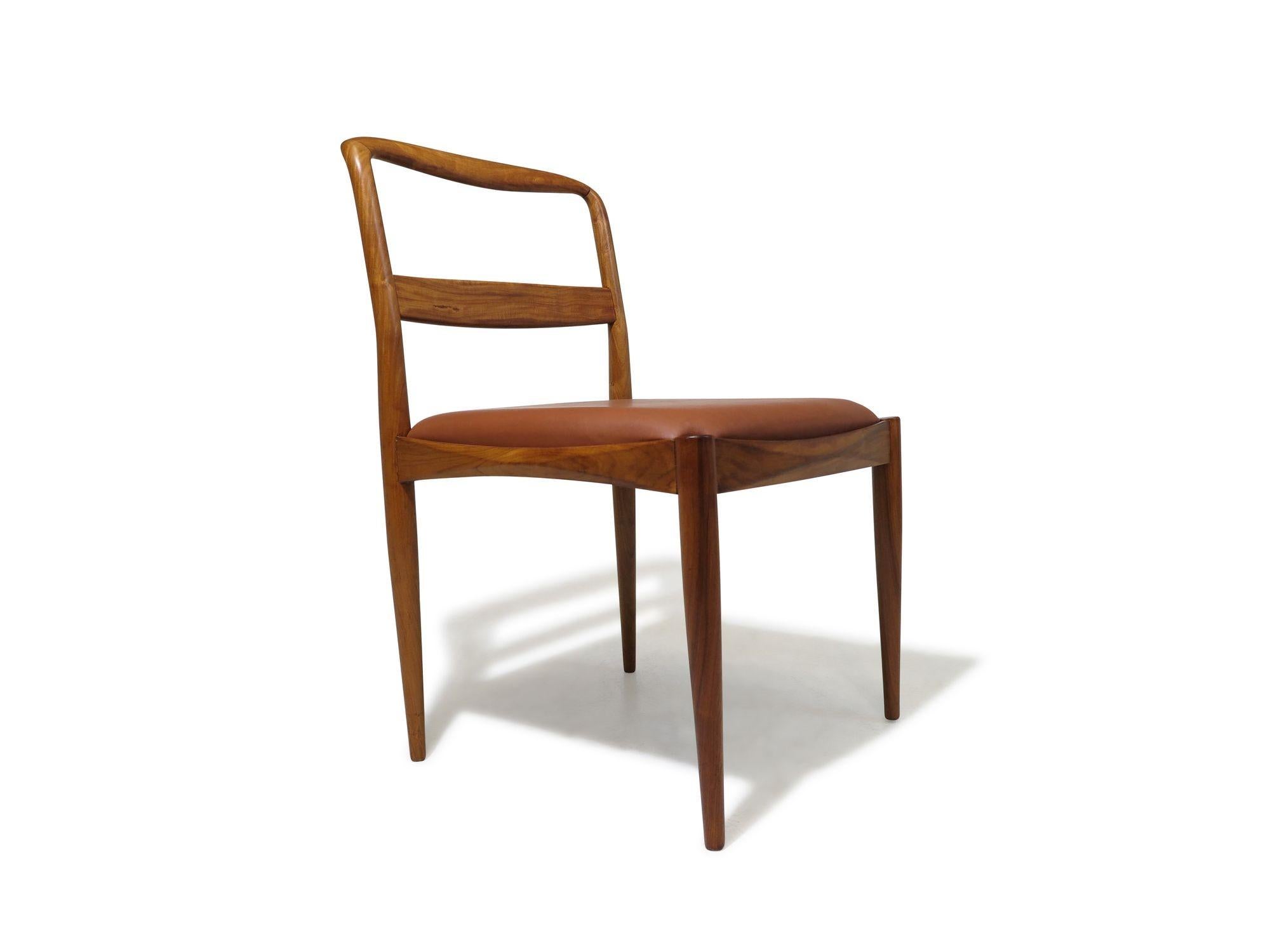 Eight Mid-century Liceu de Artes e Officios Brazilian Modern Dining Chairs In Excellent Condition For Sale In Oakland, CA