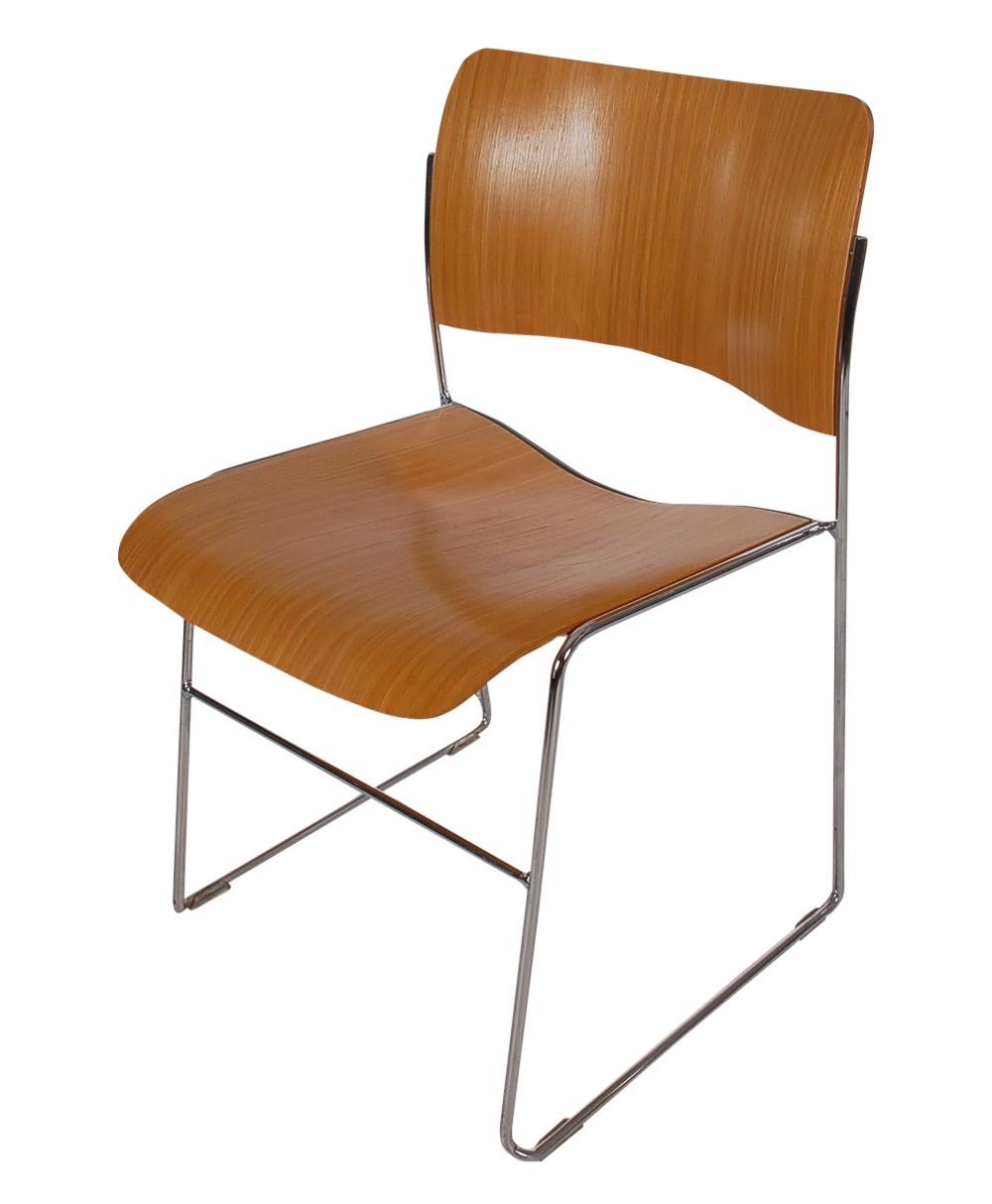Eight Mid-Century Modern Bentwood Stackable Dining Chairs 40/4 by David Rowland 1