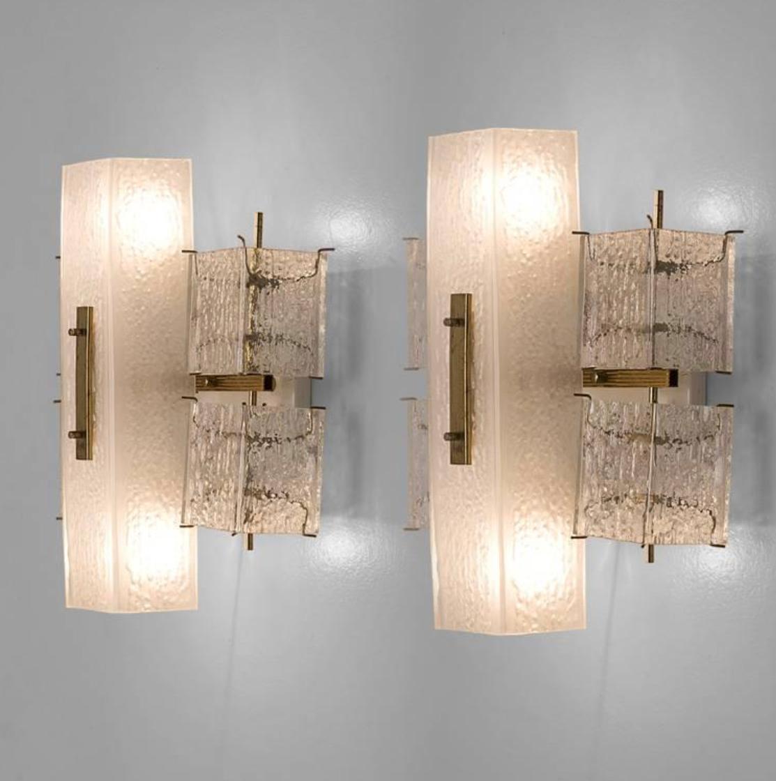 Mid-Century Modern Eight Midcentury Wall Lights with Structured Glass and Brass, Europe 1970s For Sale