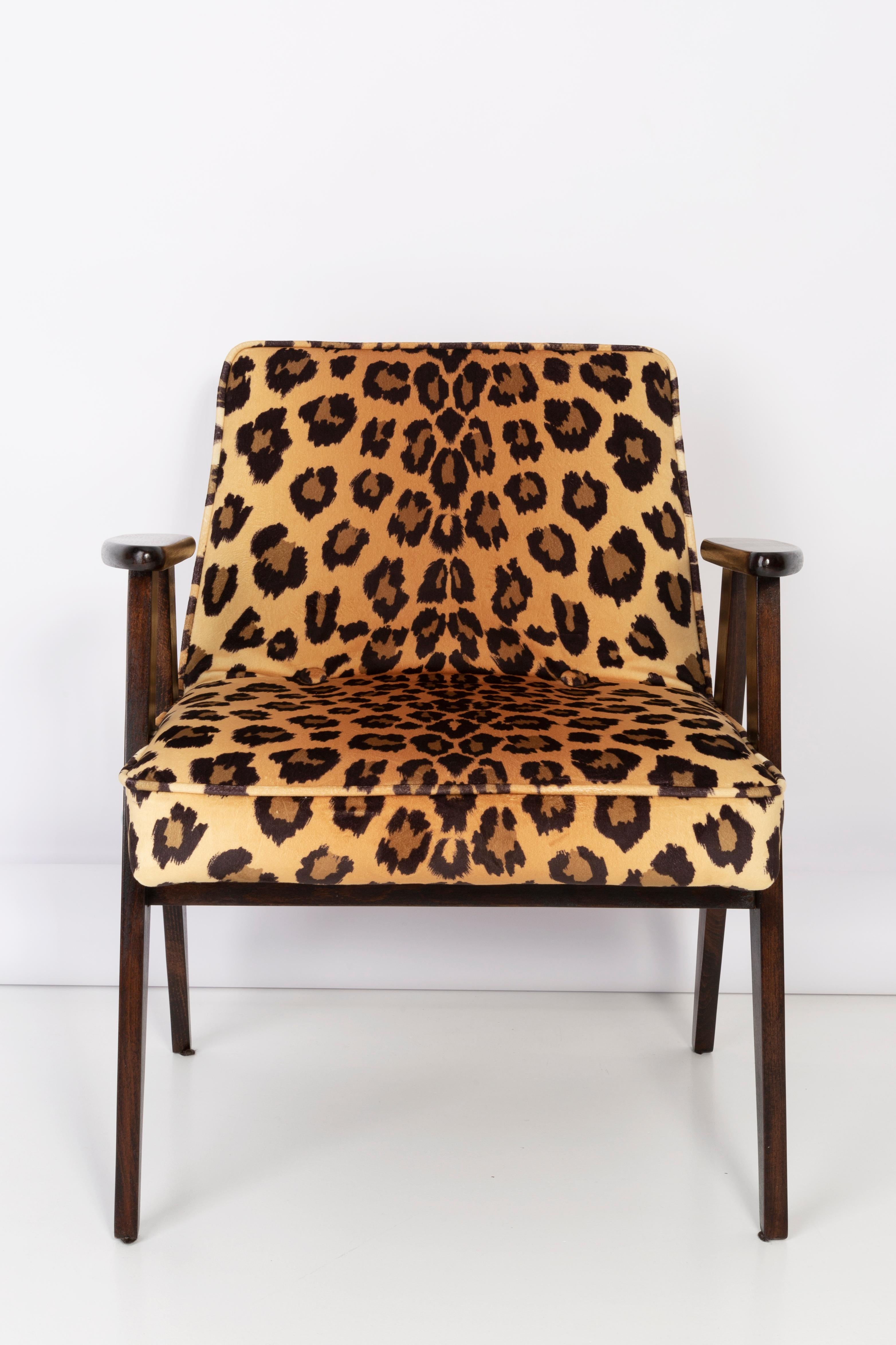 Hand-Crafted Eight Midcentury 366 Armchairs in Leopard Print Velvet, Jozef Chierowski, 1960s For Sale