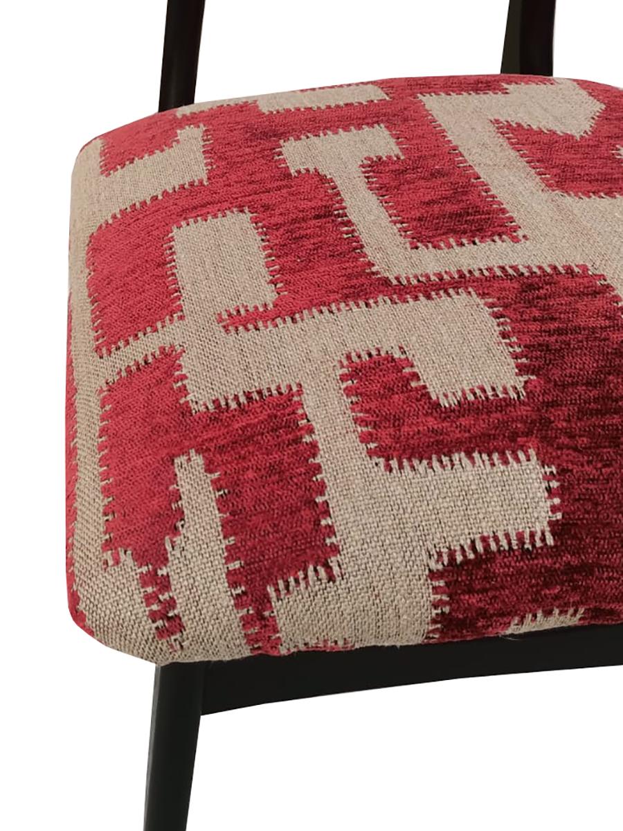 Ocho Sillas Mariposas Mediano Siglo, Jacquard Rojo Beige, Madera Negra Europa Años 60 Polaco en venta