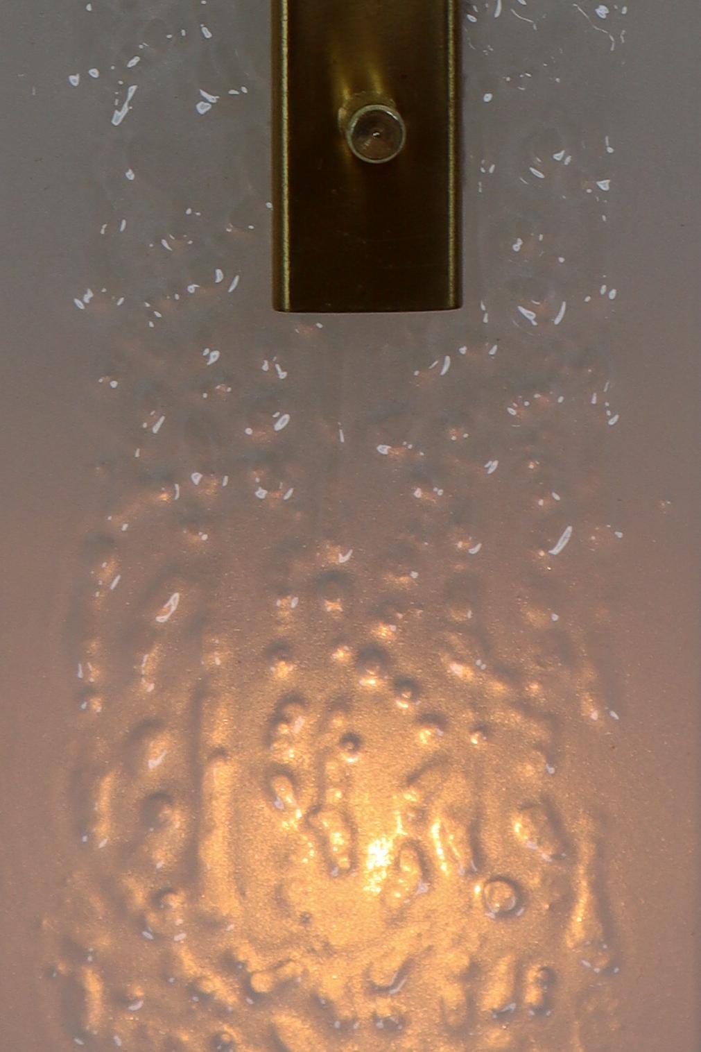 1 of 8 Midcentury Wall Lights with Structured Glass and Brass, Europe, 1970s For Sale 5