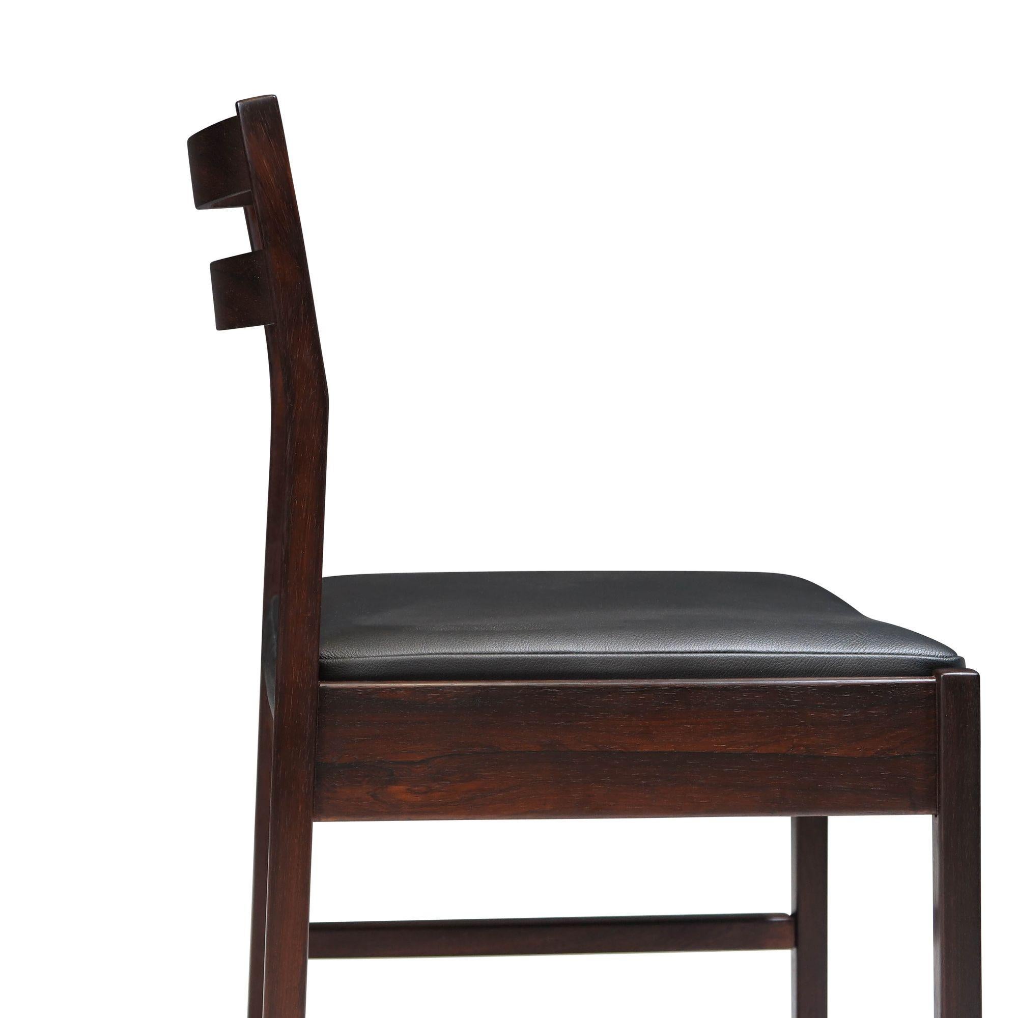 Eight Móveis Decorações Tássini Brazilian Rosewood Dining Chairs In Excellent Condition For Sale In Oakland, CA