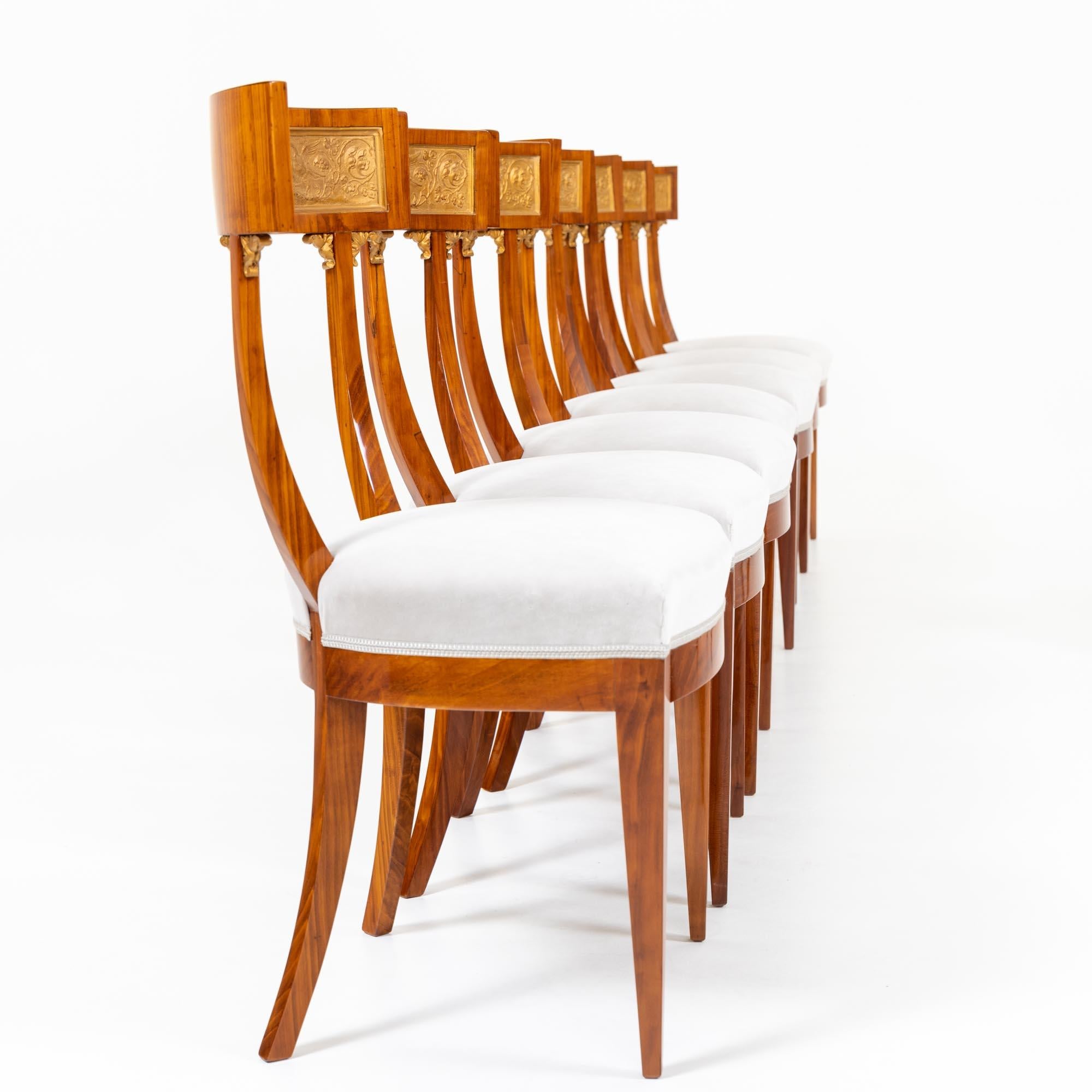 Eight Neoclassical Dining Chairs in Cherry Wood, Tuscany, 19th Century For Sale 1
