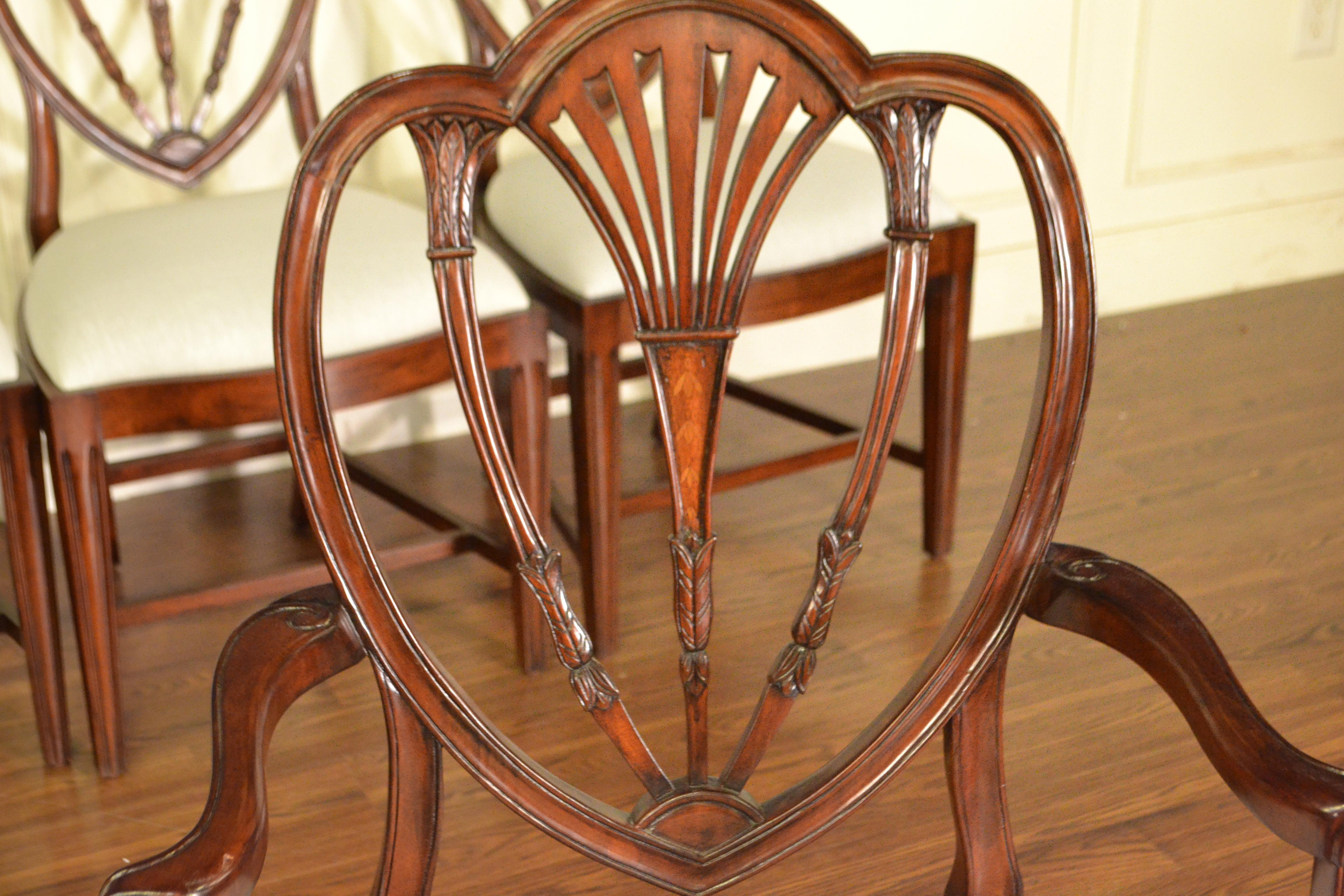 Philippin Huit nouvelles chaises de salle à manger en acajou de style Hepplewhite par Leighton Hall en vente
