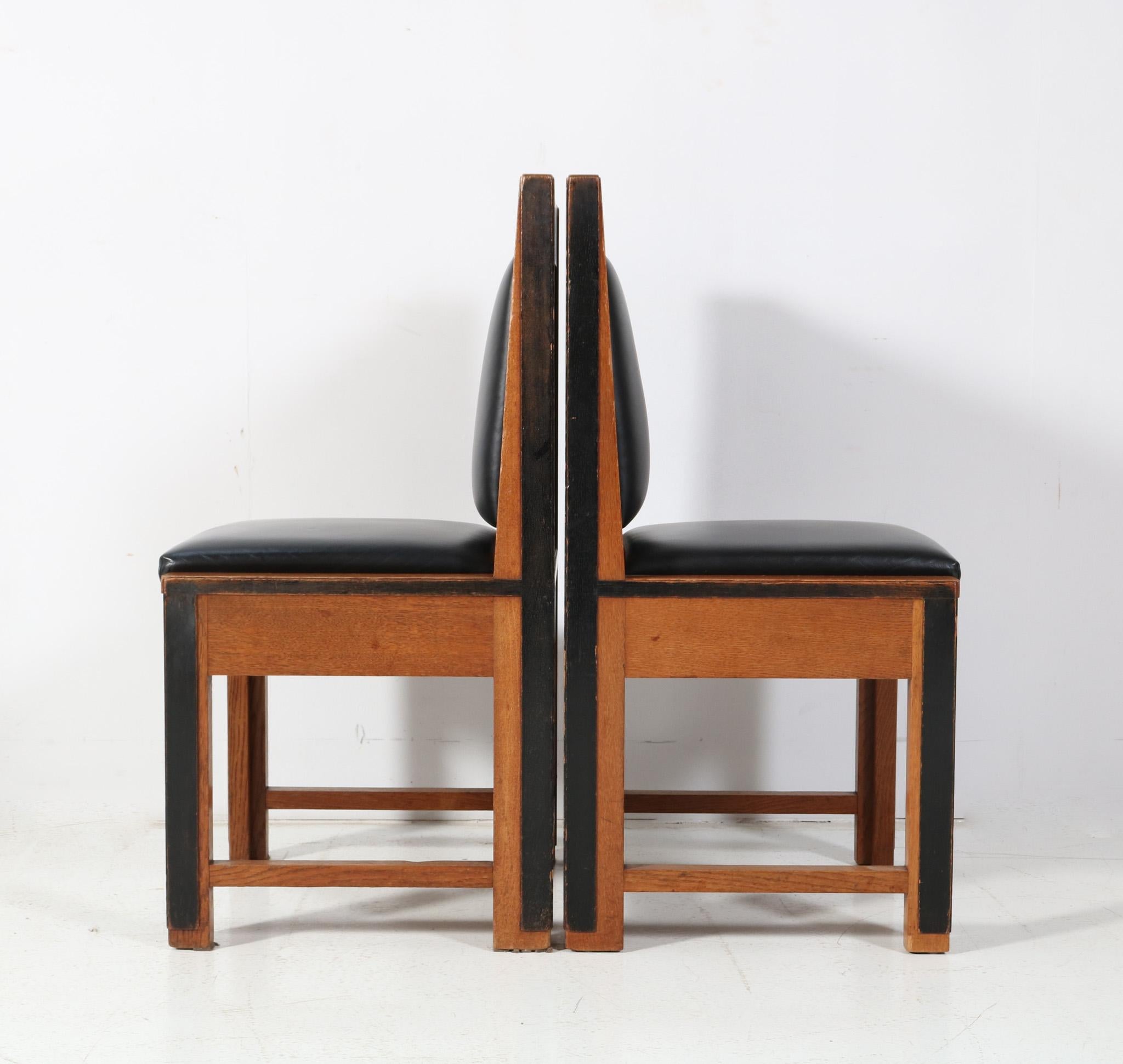 Acht Eiche Art Deco Modernist Stühle von Fa. Randoe Haarlem, 1920er-Jahre im Zustand „Gut“ im Angebot in Amsterdam, NL