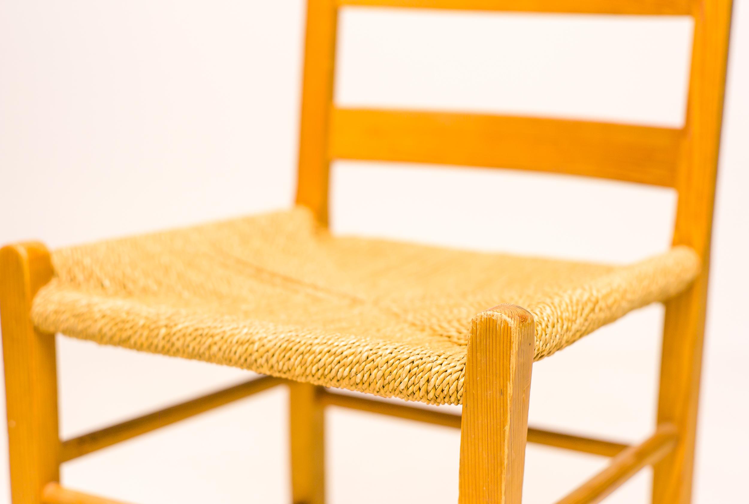 Great matching set of 8 Swedish dining chairs in Oregon Pine with twisted seagrass seats in beautiful vintage condition. Priced individually.

Mid-century modern design emerged in the mid-20th century, roughly from the 1930s to the 1960s, and