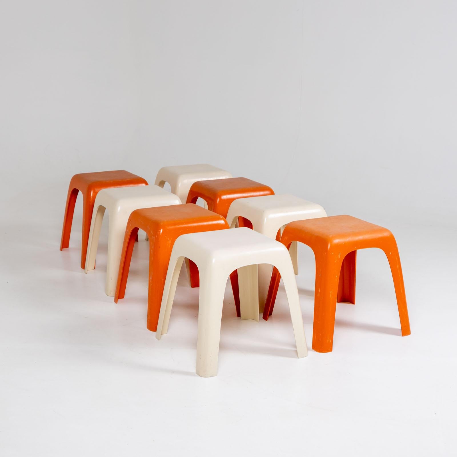 Eight Plastic Stools by G. Castiglioni, Gaviraghi and Lanza for Valenti Milano In Fair Condition For Sale In Greding, DE