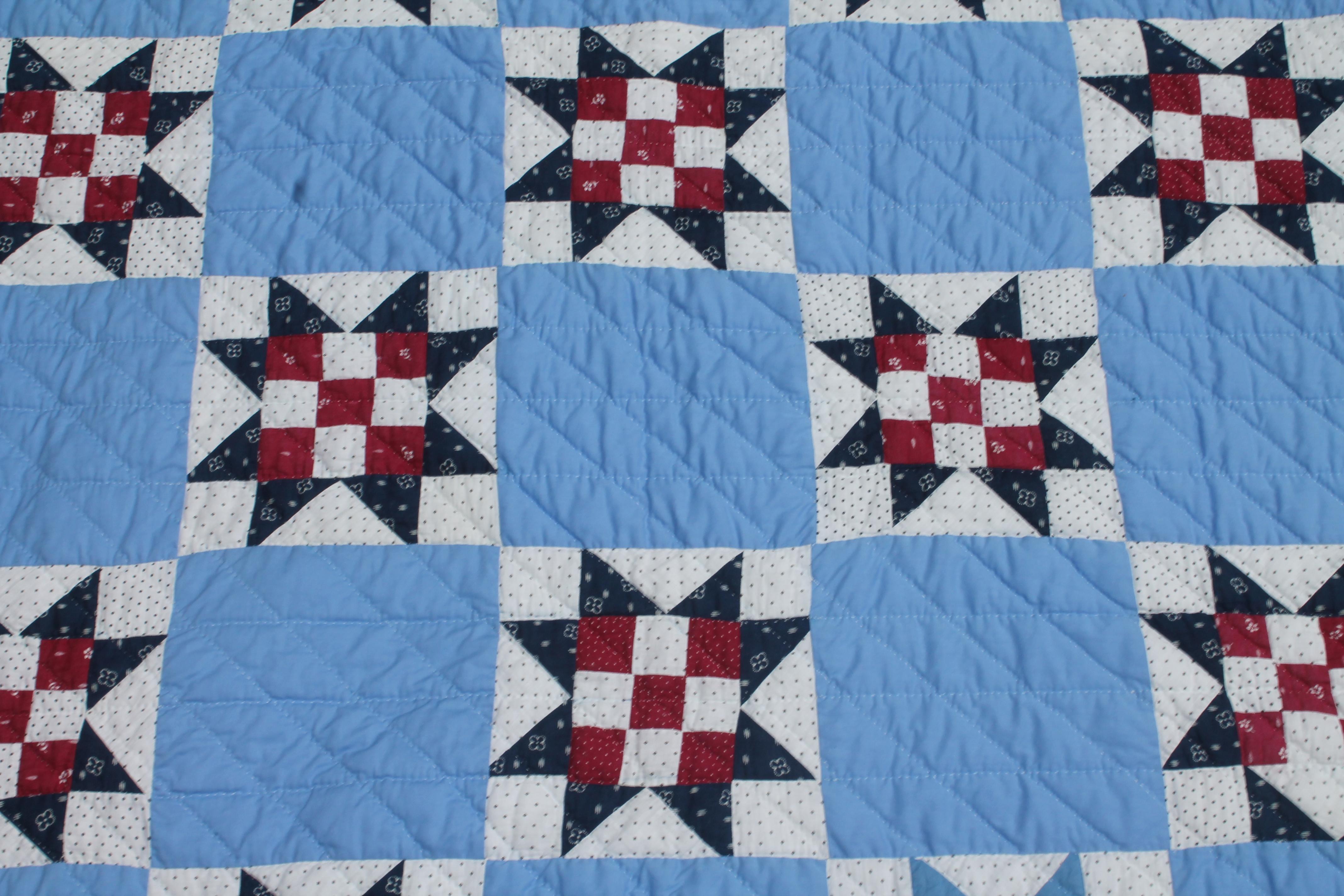 American Eight Point Star & Nine Patch Quilt For Sale