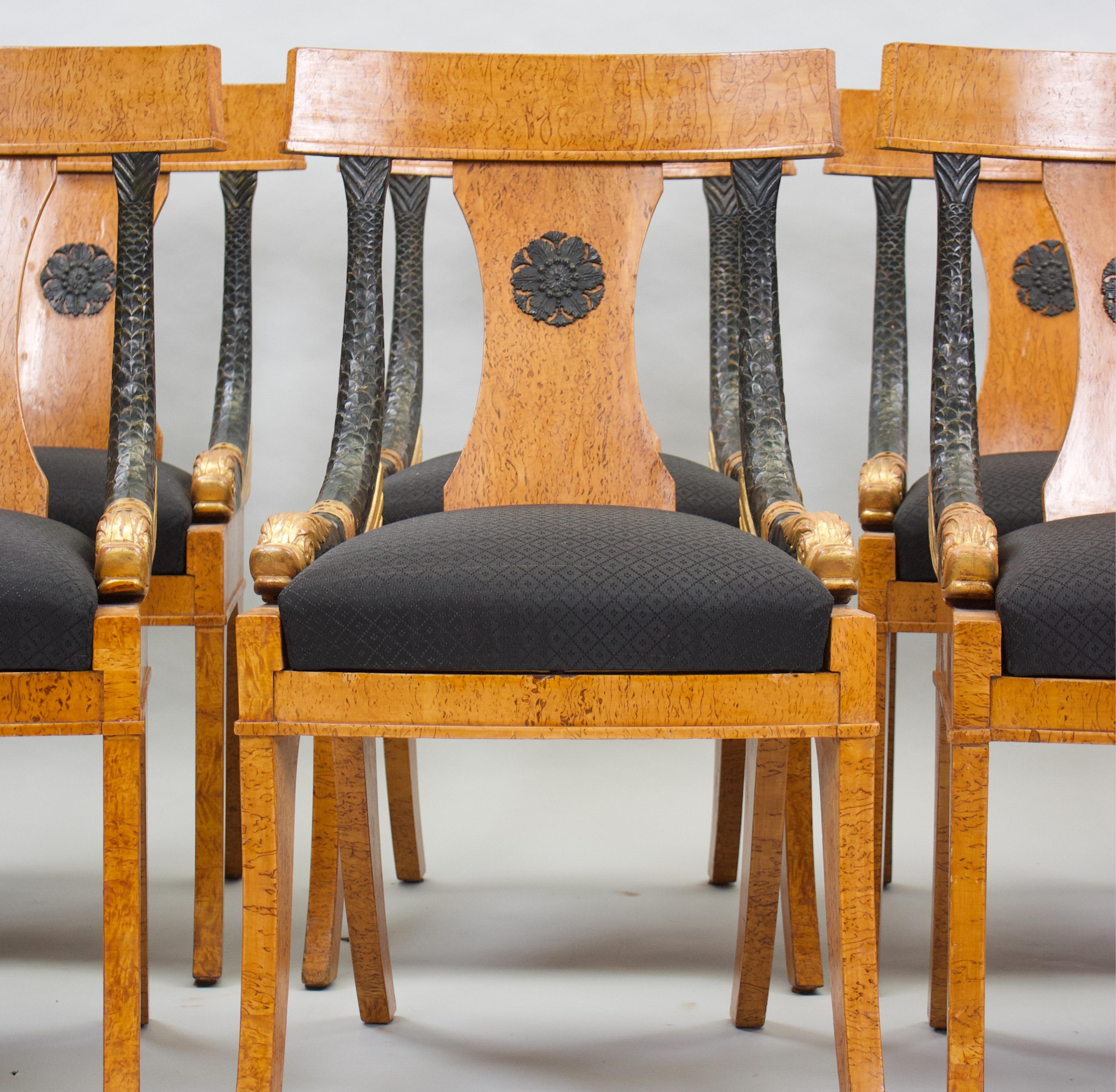Eight Russian-Style Dining Room Chairs In Good Condition For Sale In Paris, FR