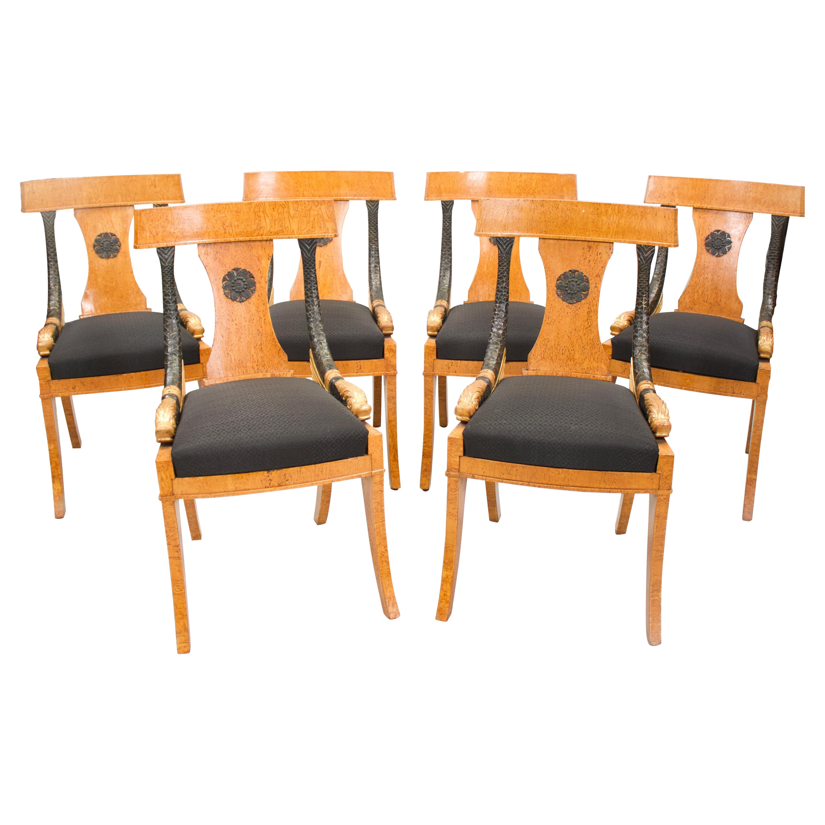 Acht Stühle für das Esszimmer im russischen Stil im Angebot