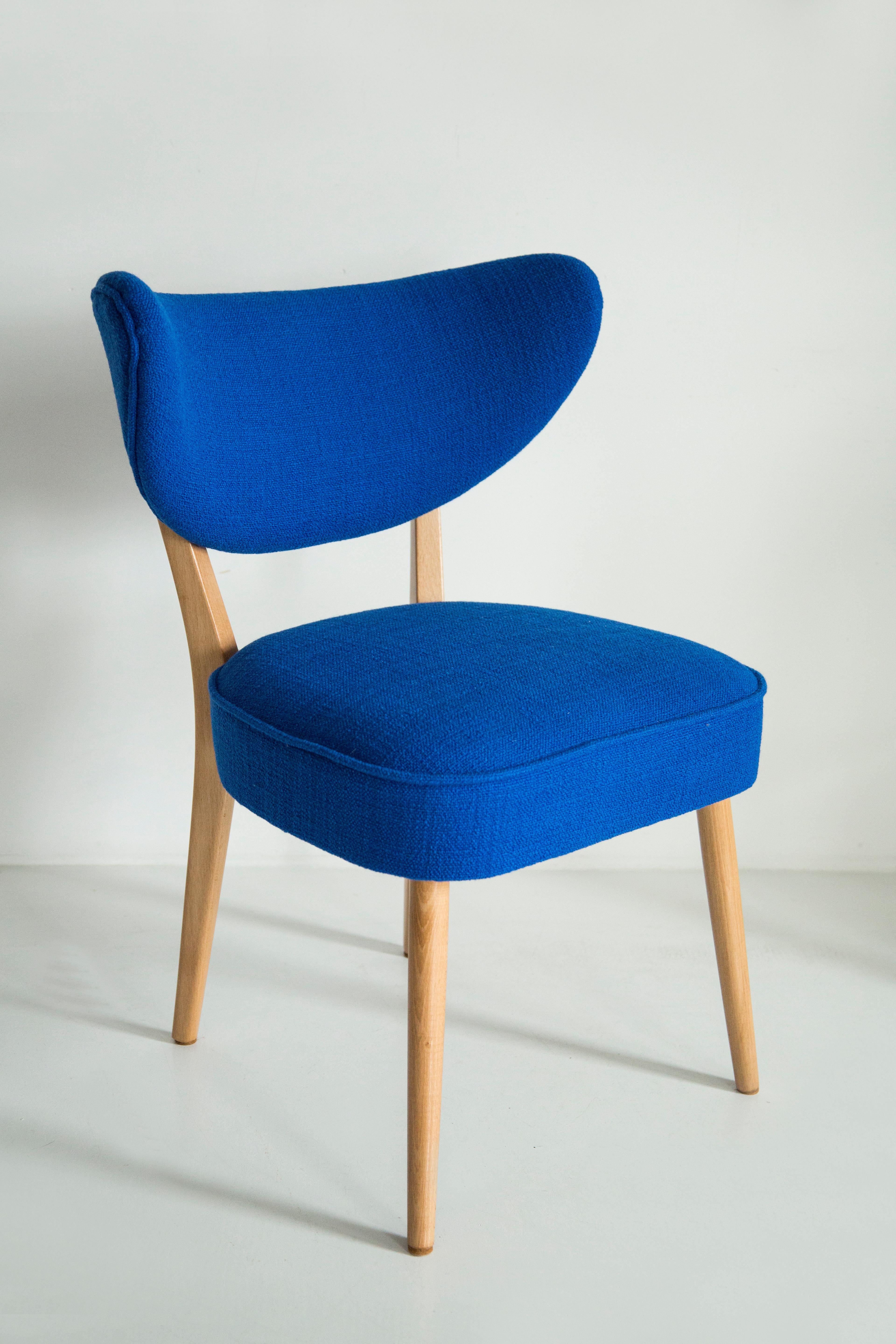 Mid-Century Modern Huit chaises de salle à manger coquillage, Très par Dedar, par Vintola Studio, Europe, Pologne en vente
