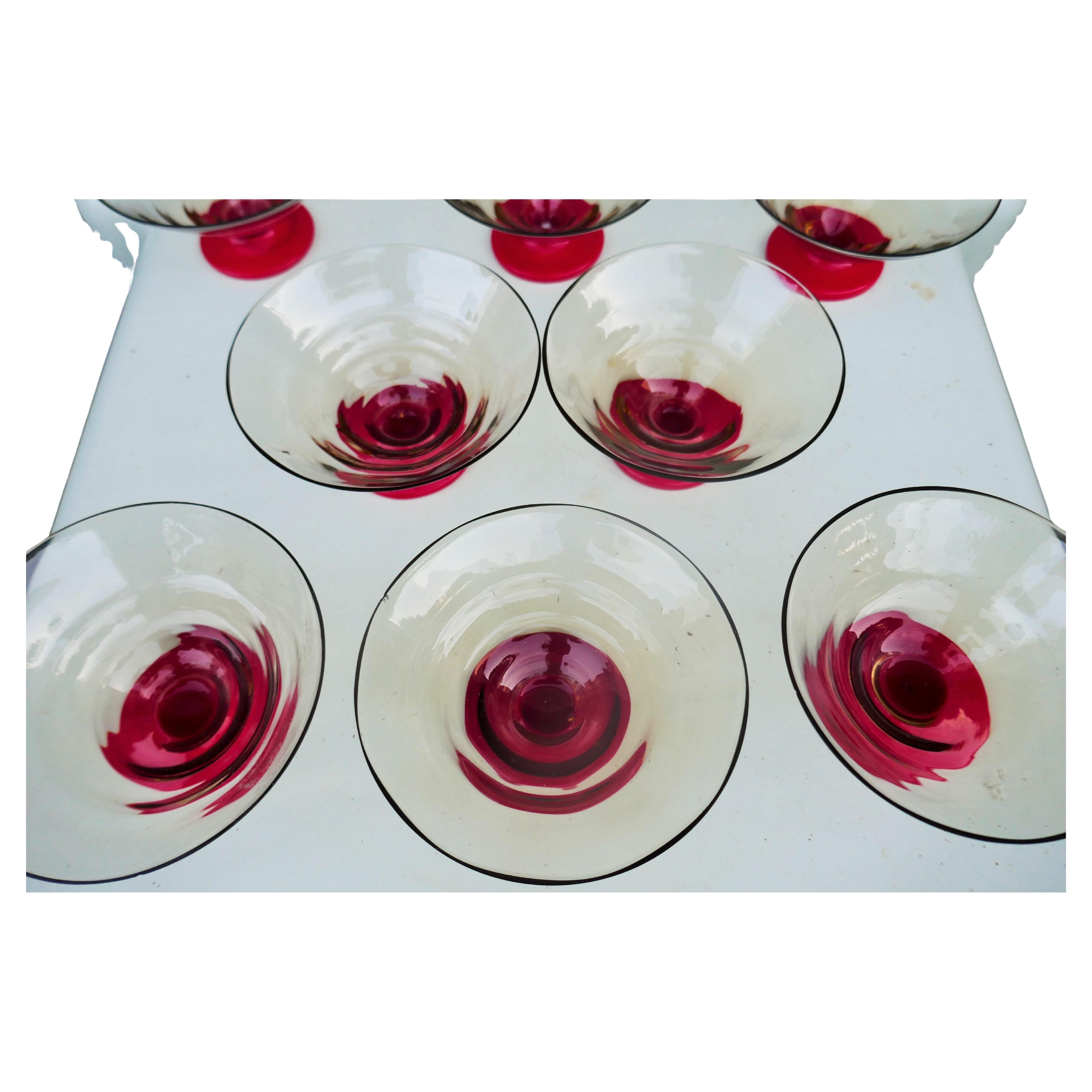 Art Deco Eight small cups attributed to Napoleone Martinuzzi for Venini For Sale