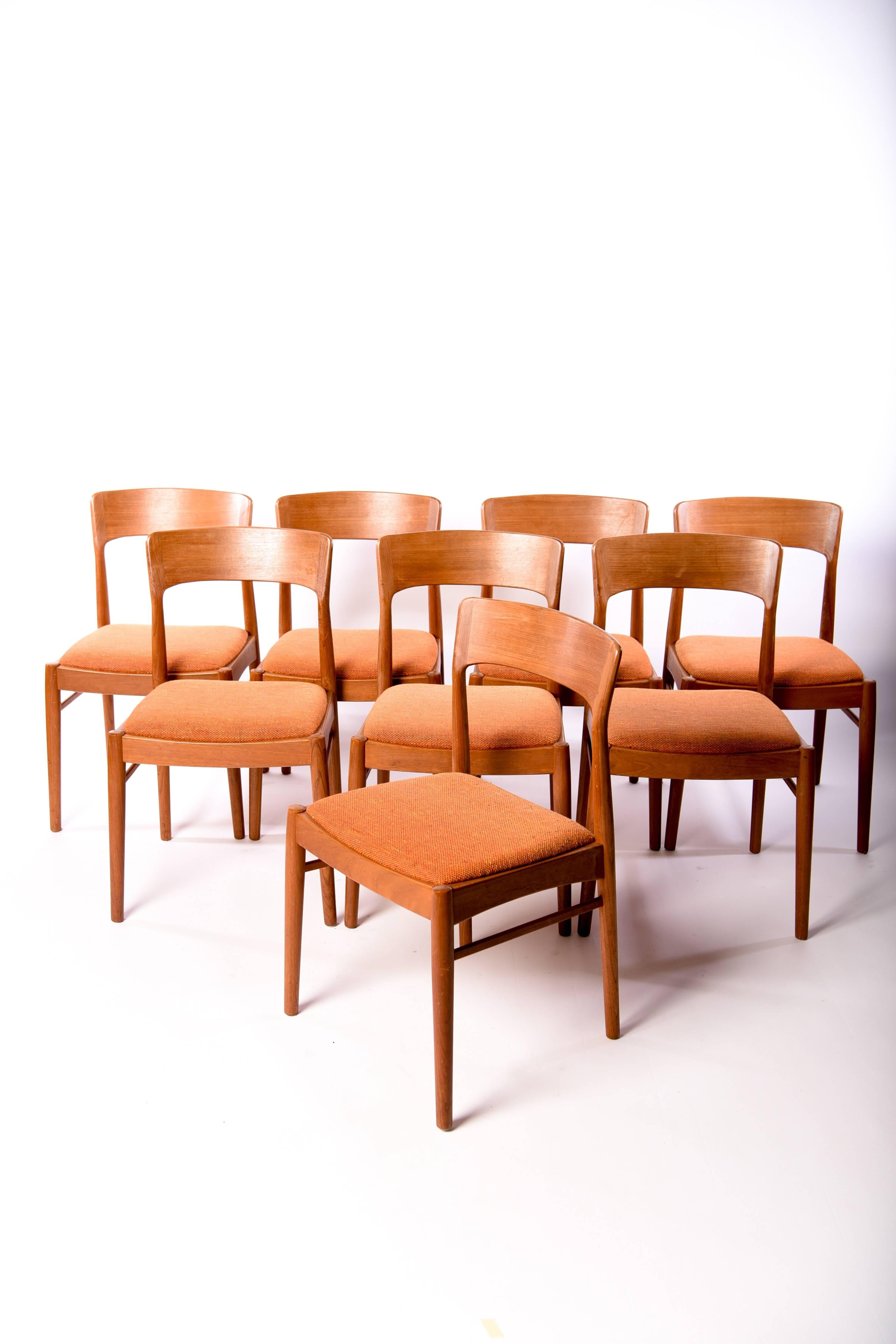 Acht Esszimmerstühle aus Teakholz:: Kai Kristiansen für K.S. Mobler Dänemark:: 1960er Jahre (Moderne der Mitte des Jahrhunderts)