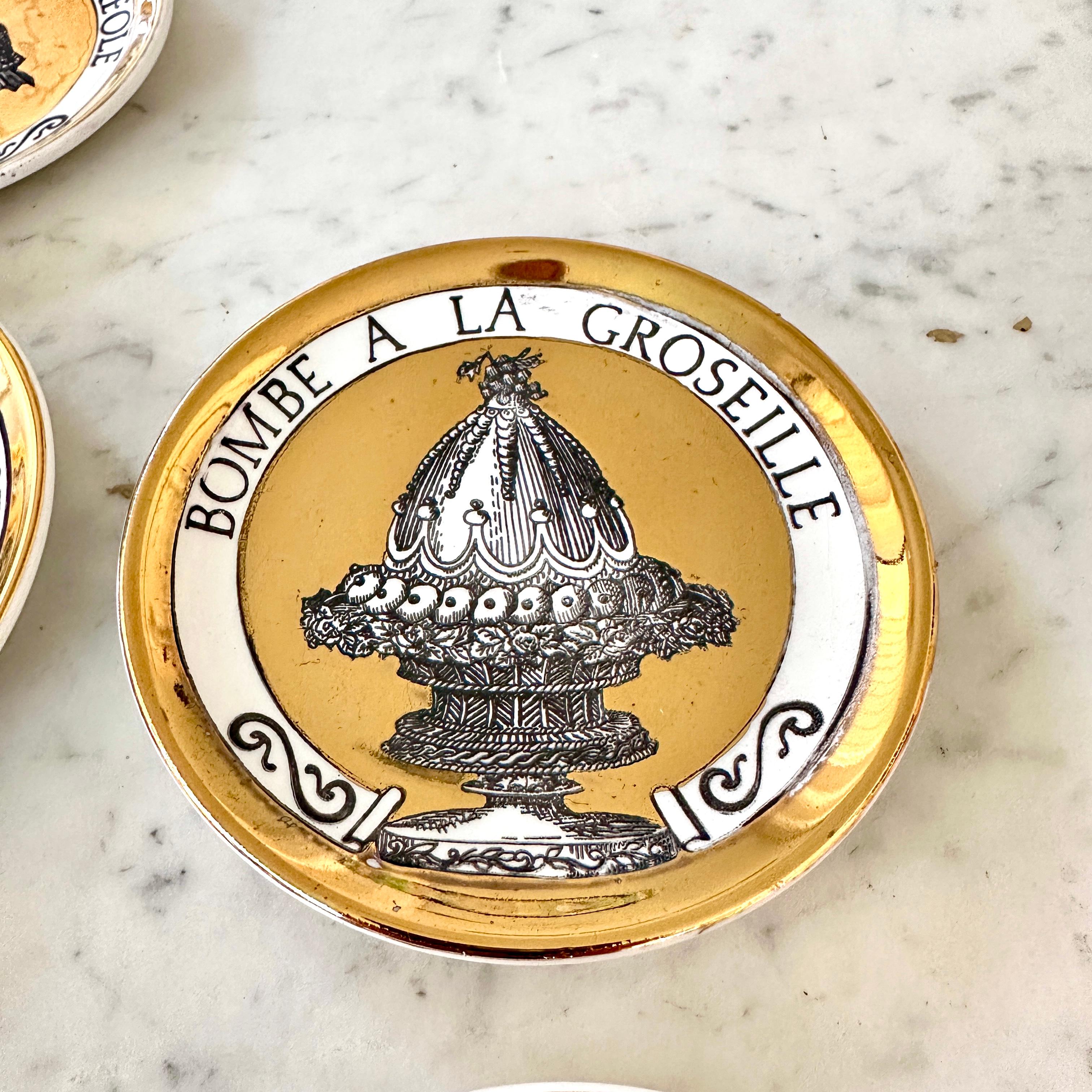 Peint à la main Huit sous-verres Vintage Piero Fornasetti, Appelé DINNER AT EIGHT French Foods en vente