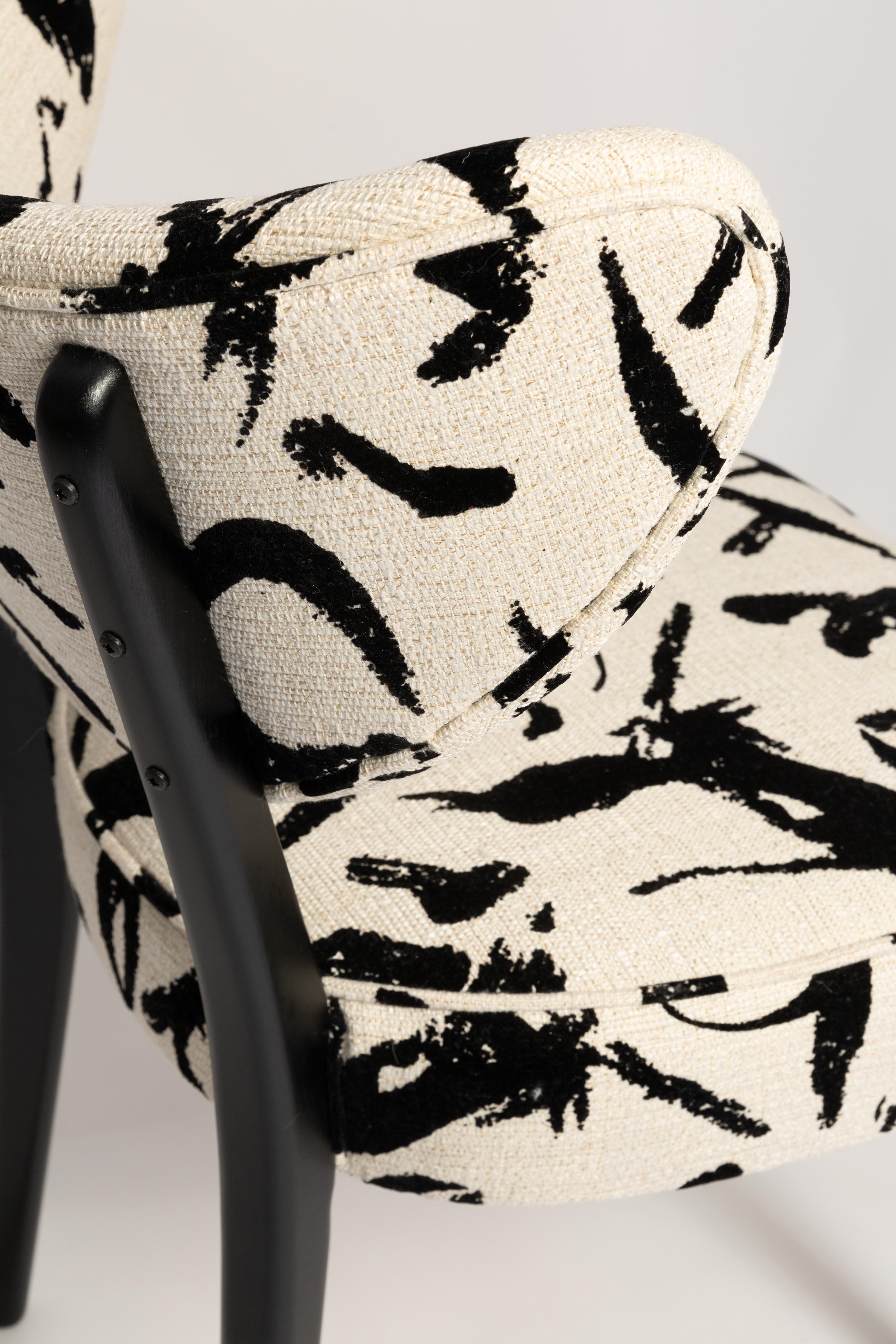 Hand-Crafted Eight Vintola Dining Chairs, Cream and Black Ichi-go by Dedar, Europe, Poland For Sale
