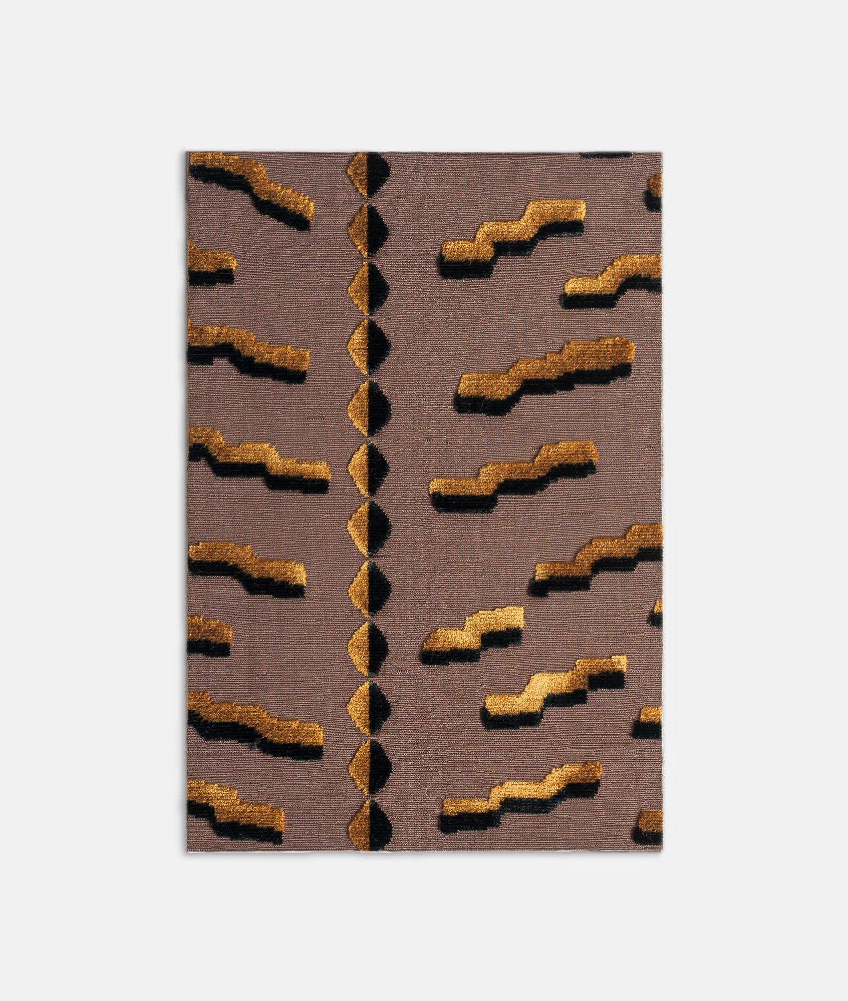Ocho Sillas de Comedor Clásicas Vintola Studio, Dedar Jacquard Tiger Beat, Europa. en venta 1