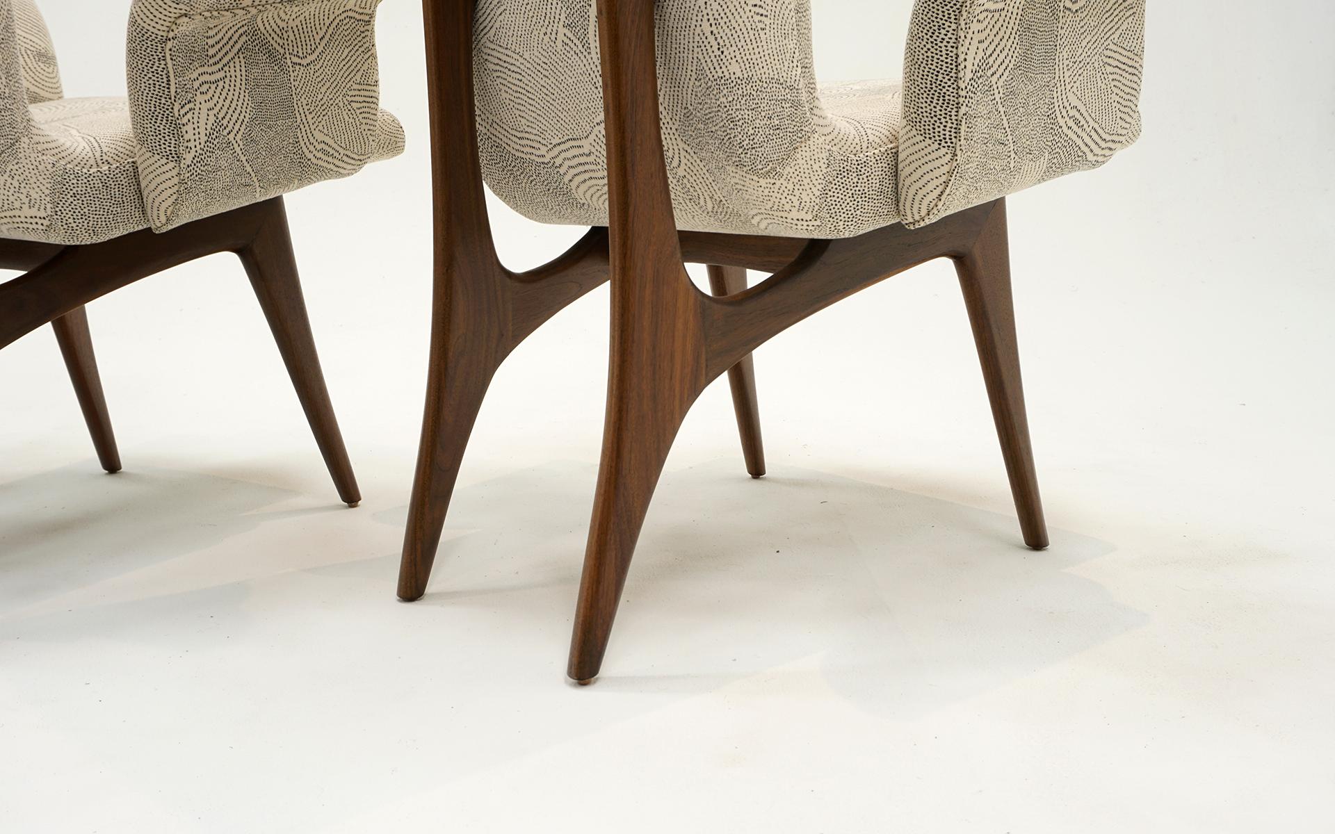 Eight Vladimir Kagan Dining Chairs with Arms.  Excellent Condition. For Sale 3