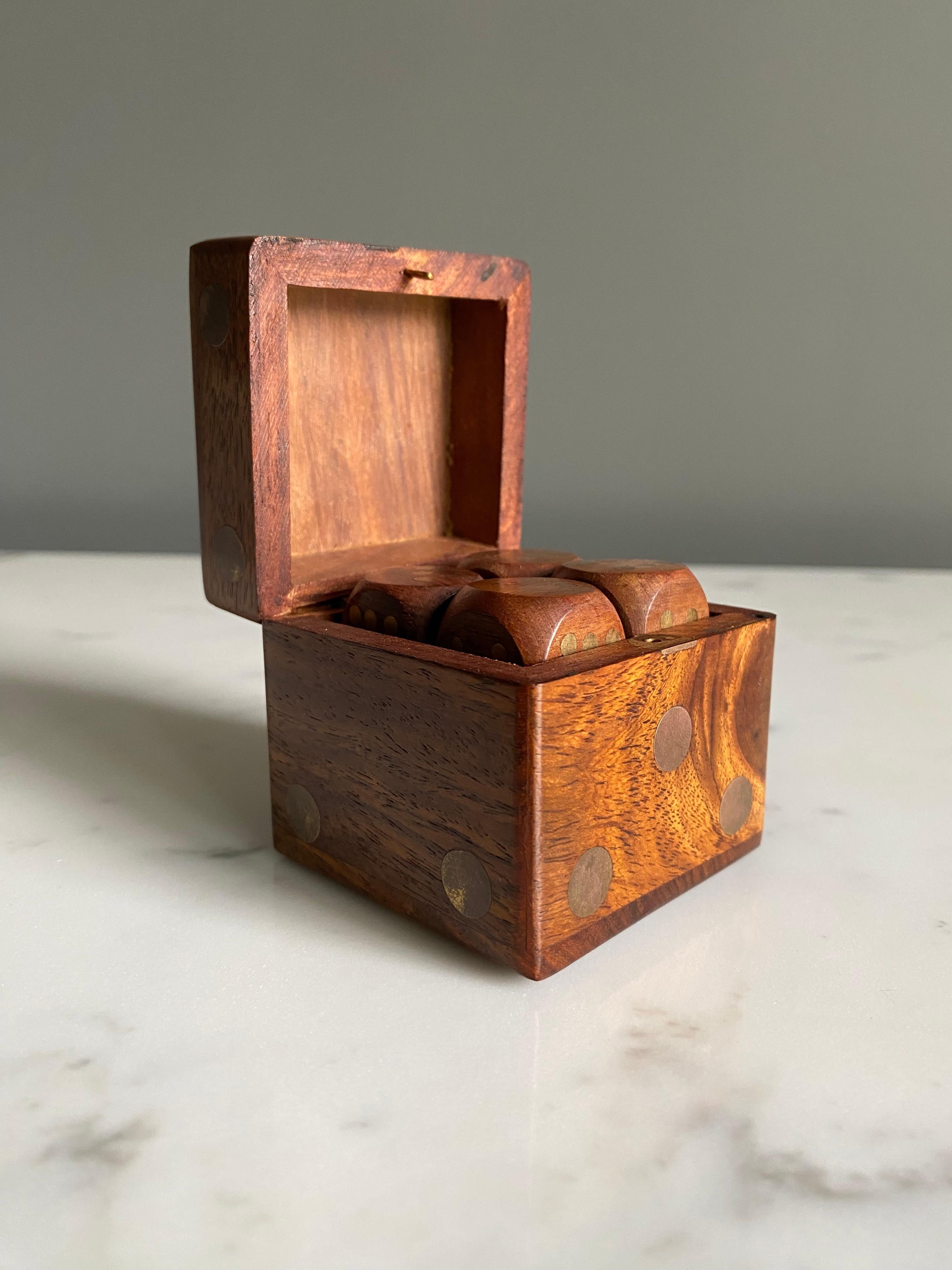Eight Wood Dice Set with Case For Sale 6