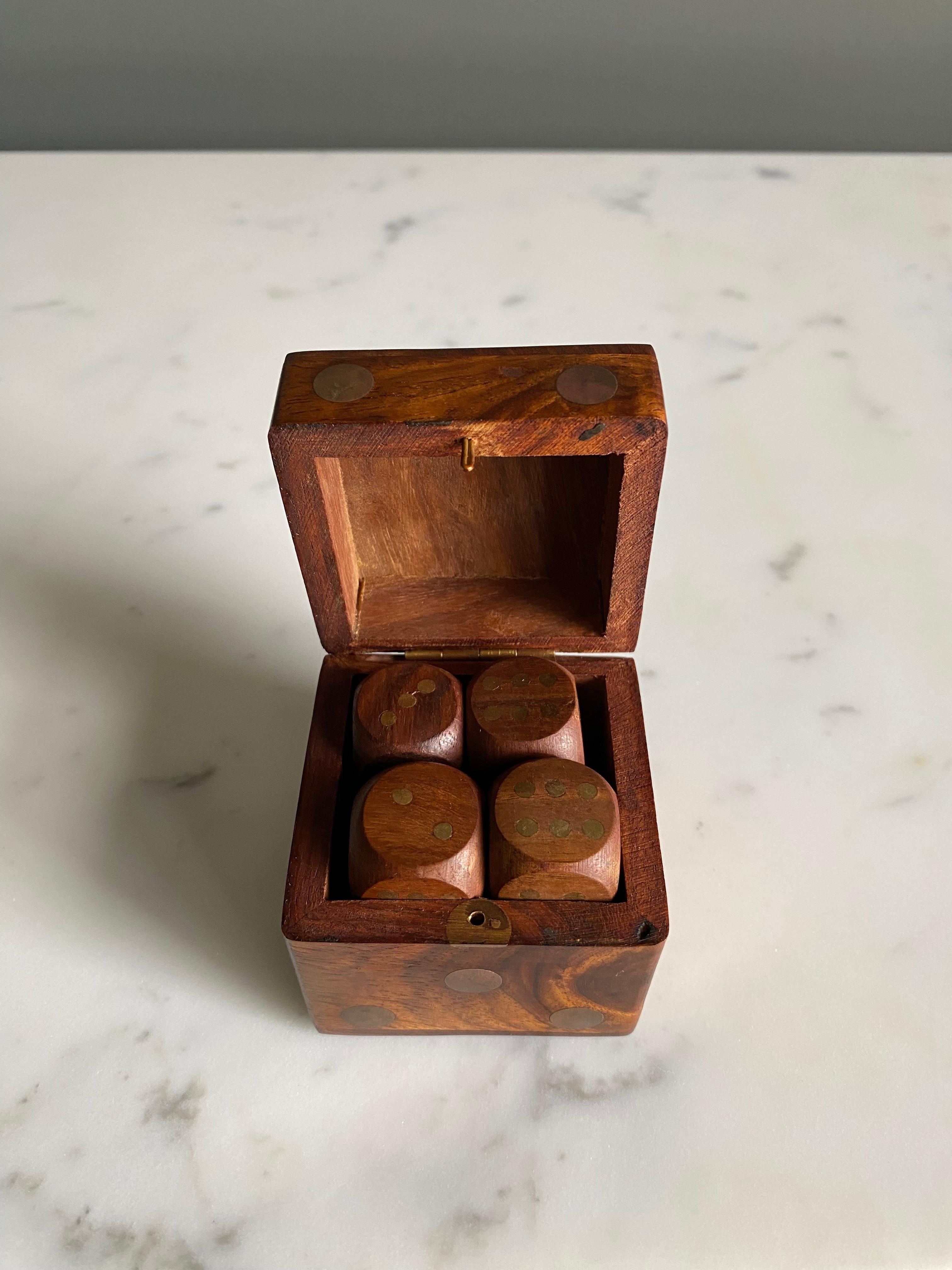 Eight Wood Dice Set with Case For Sale 10