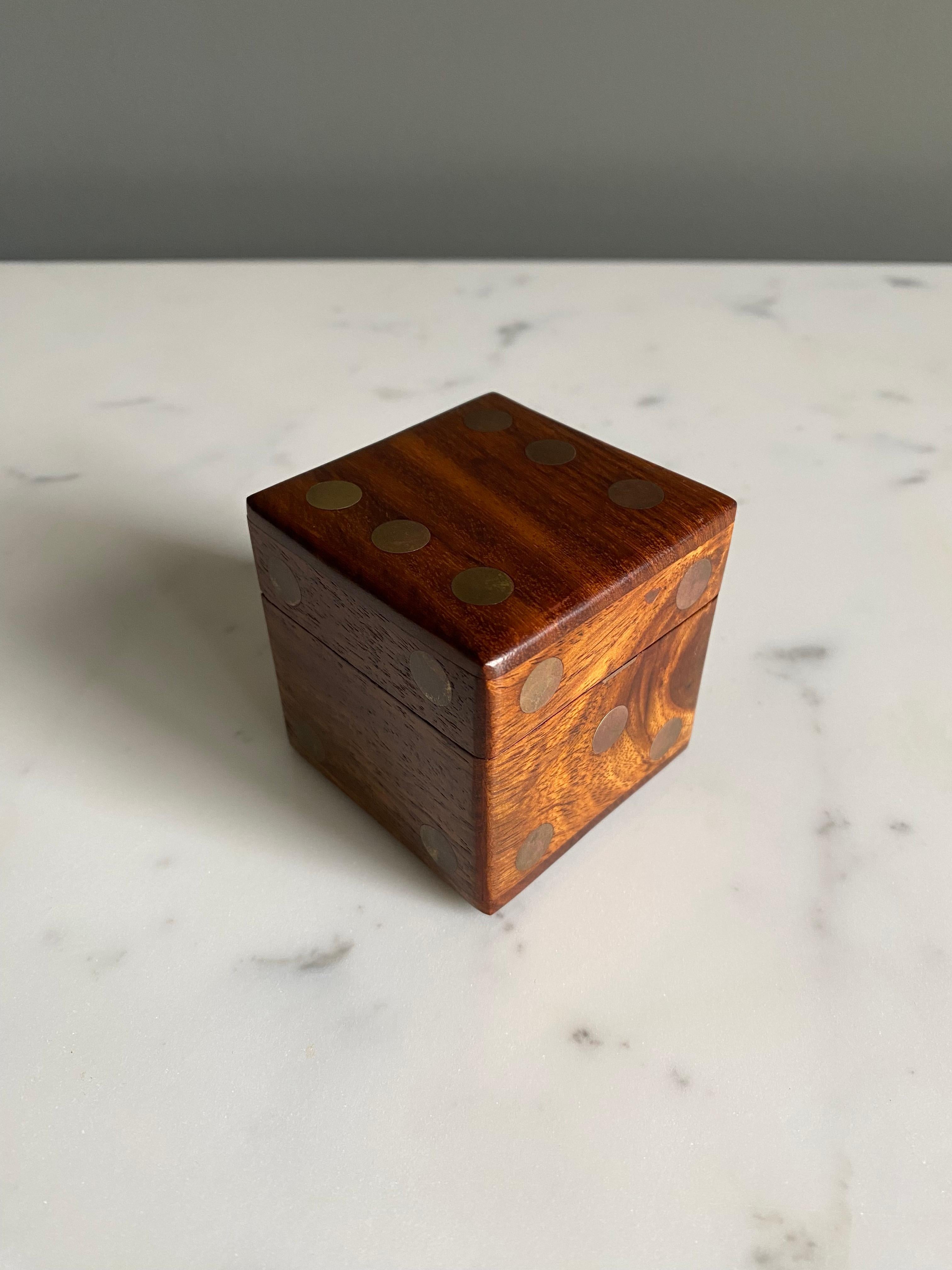 Eight Wood Dice Set with Case For Sale 2
