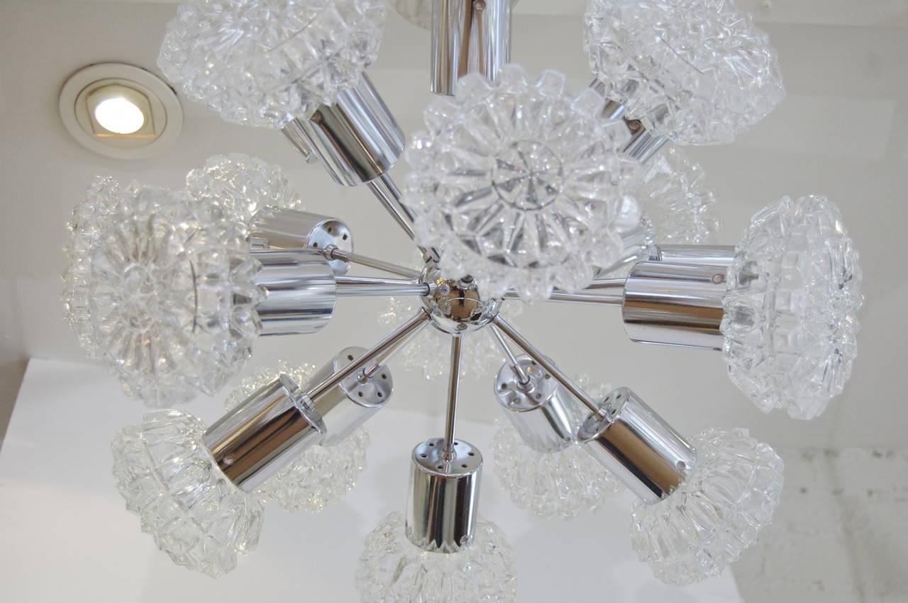 Eighteen-Arm Richard Essig Sputnik Chandelier For Sale 1