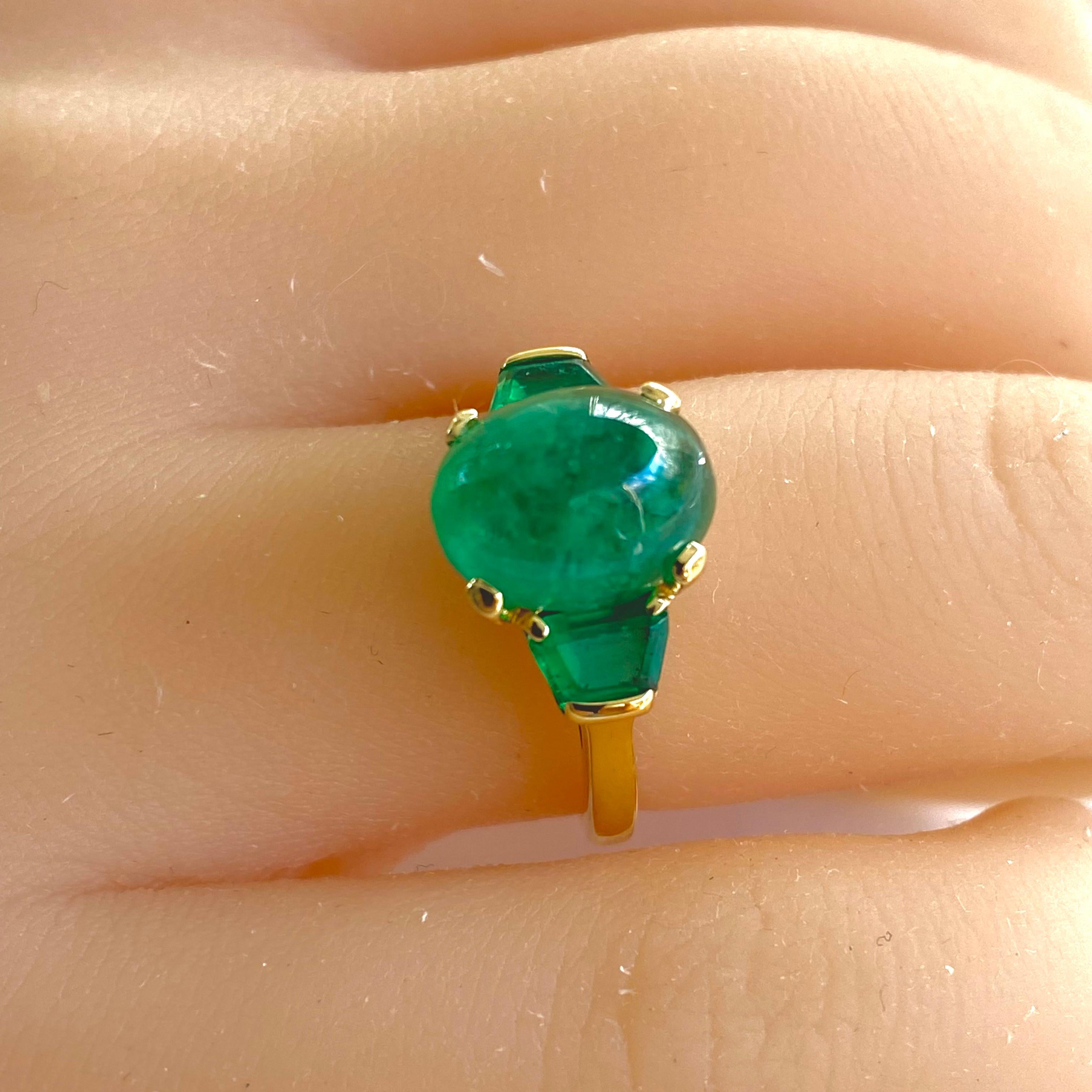Eighteen Karat Gold Cabochon Emerald and Trapezoid Shaped Emerald Cocktail Ring 4