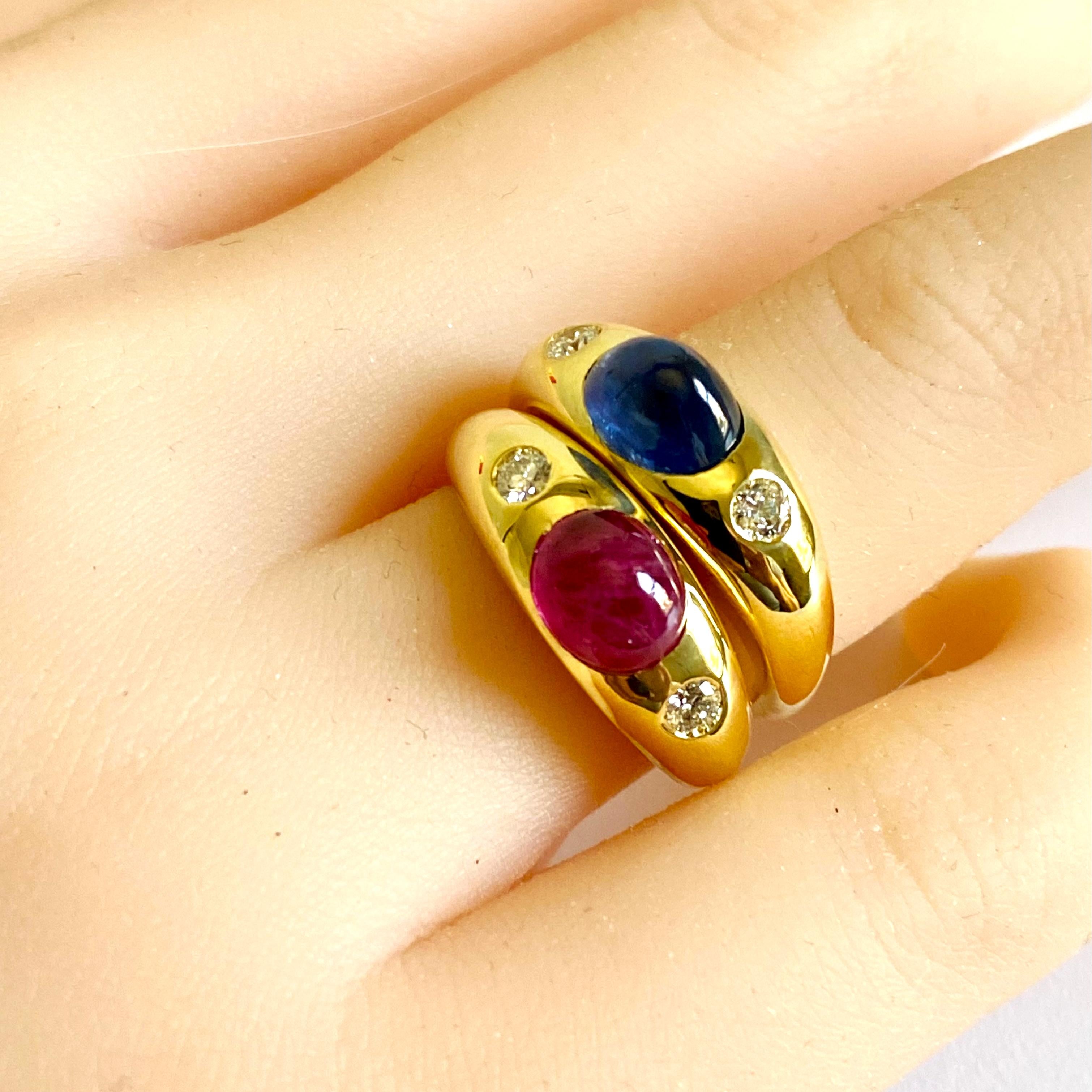 Eighteen Karat Gold Ceylon Cabochon Sapphire Two Diamonds 3 Stone Ring For Sale 5
