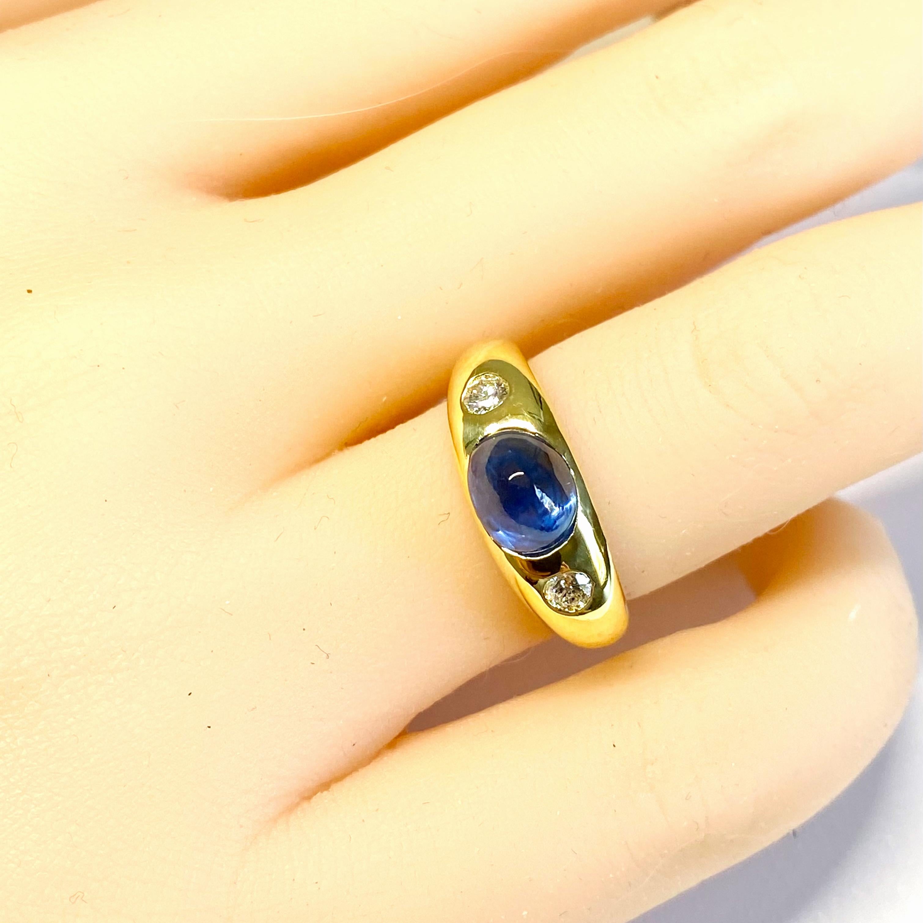 Eighteen Karat Gold Ceylon Cabochon Sapphire Two Diamonds 3 Stone Ring For Sale 3