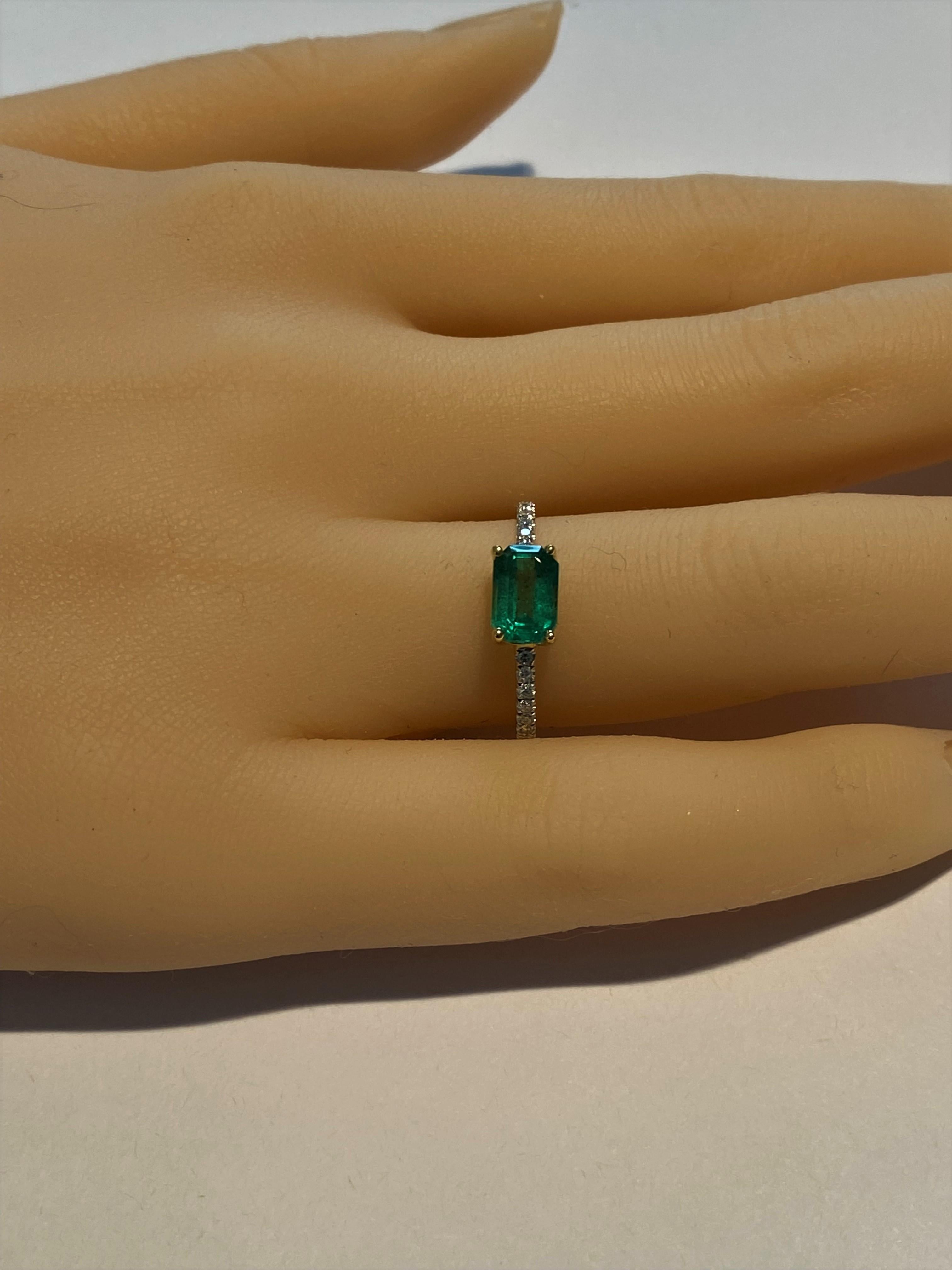 Women's Eighteen Karat Gold Columbia Emerald Diamond Cocktail Ring 