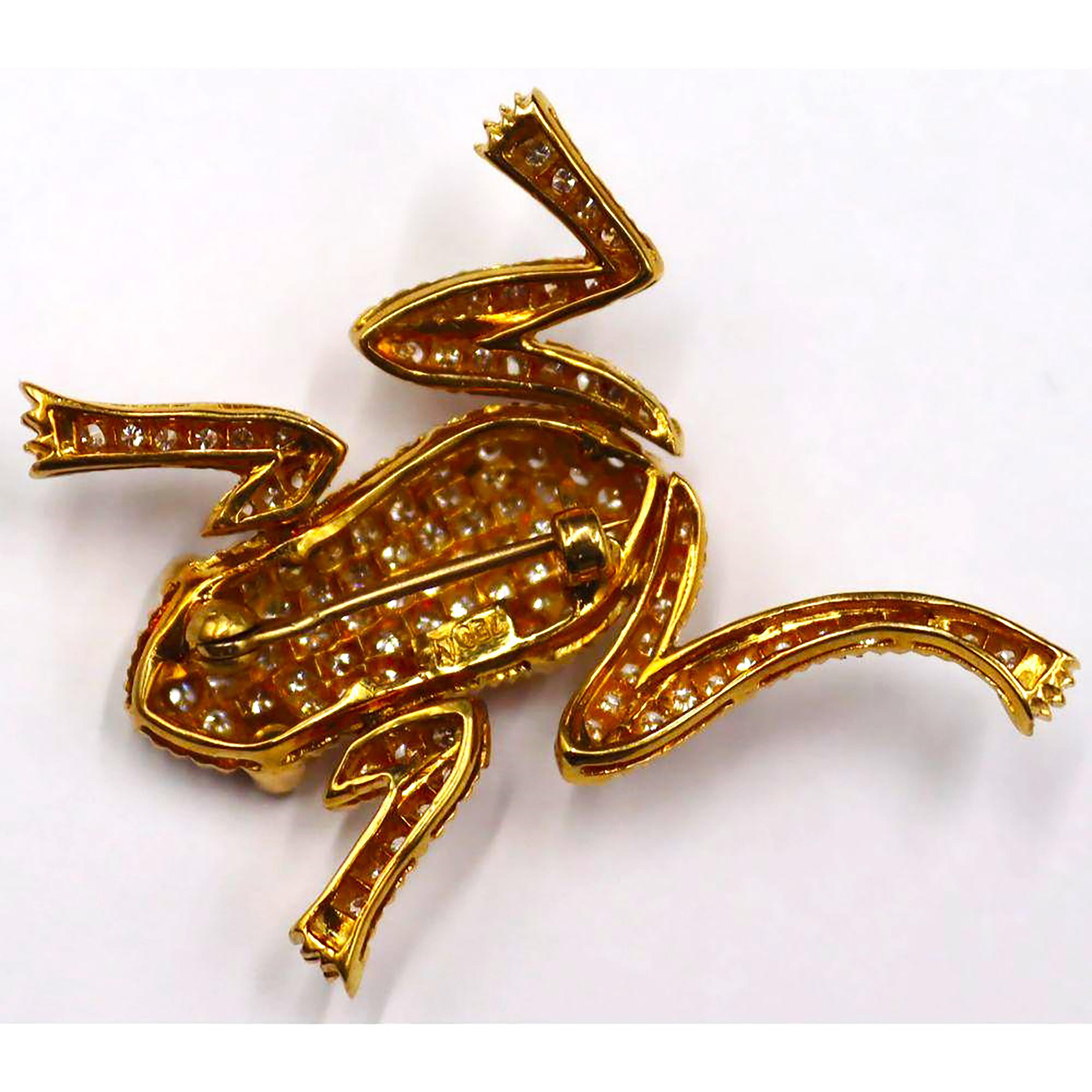 Eighteen Karat Gold Diamond Frog Brooch with En Tremblant Legs and Arms In Good Condition In New York, NY