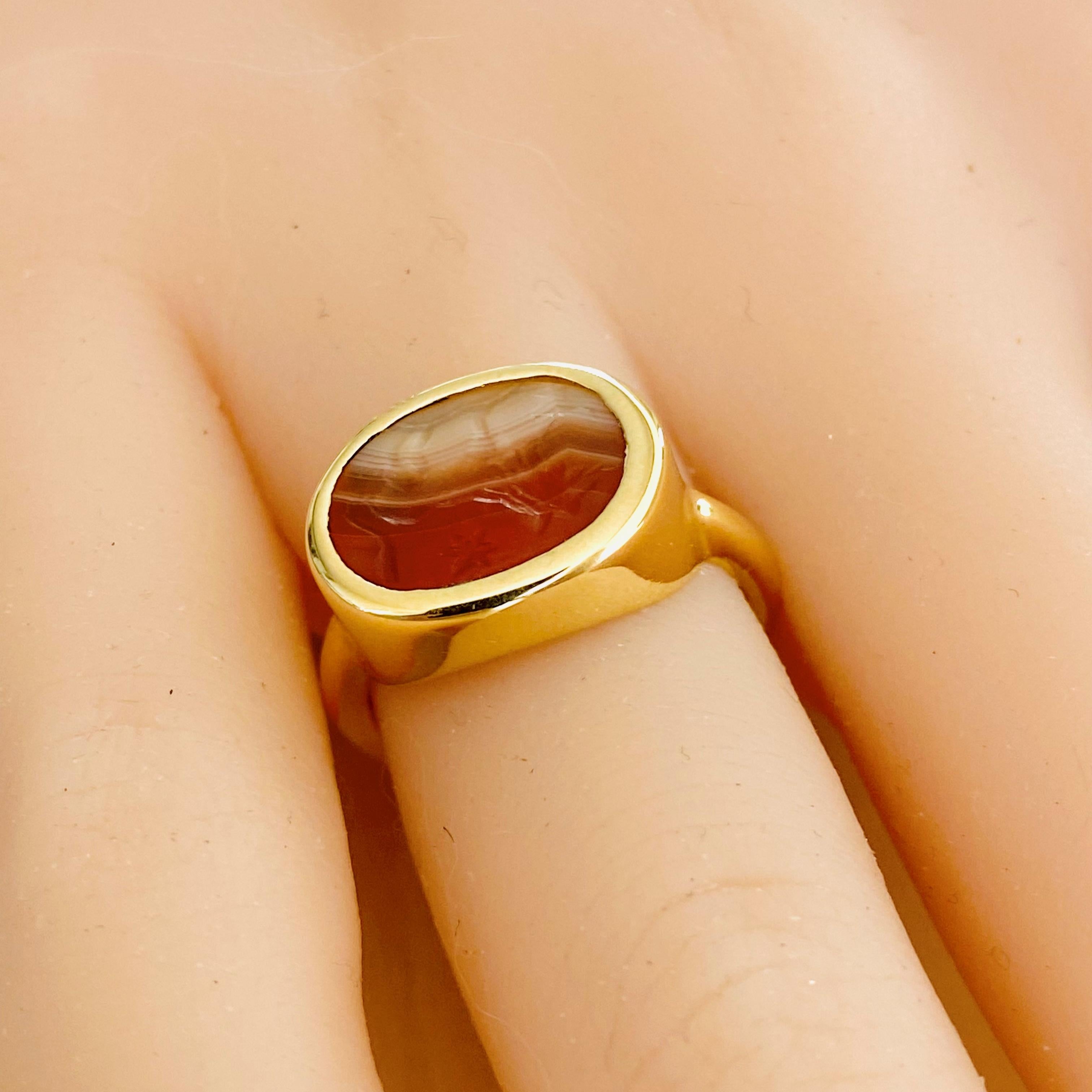 Eighteen Karat Gold Ring with Antique Agate Intaglio from Roman Period 1