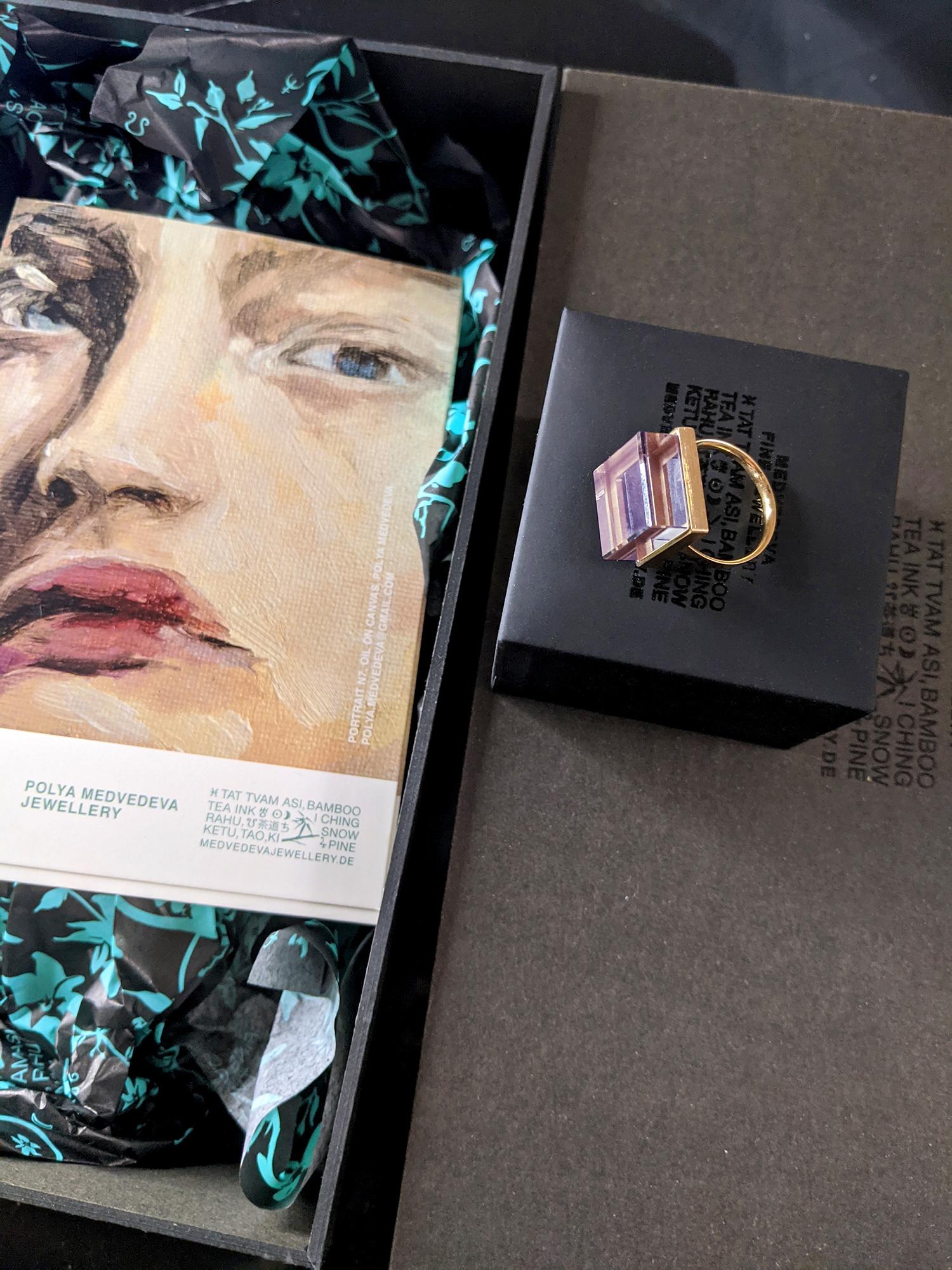 Eighteen Karat Rose Gold Engagement Ring with Rose Quartz For Sale 9