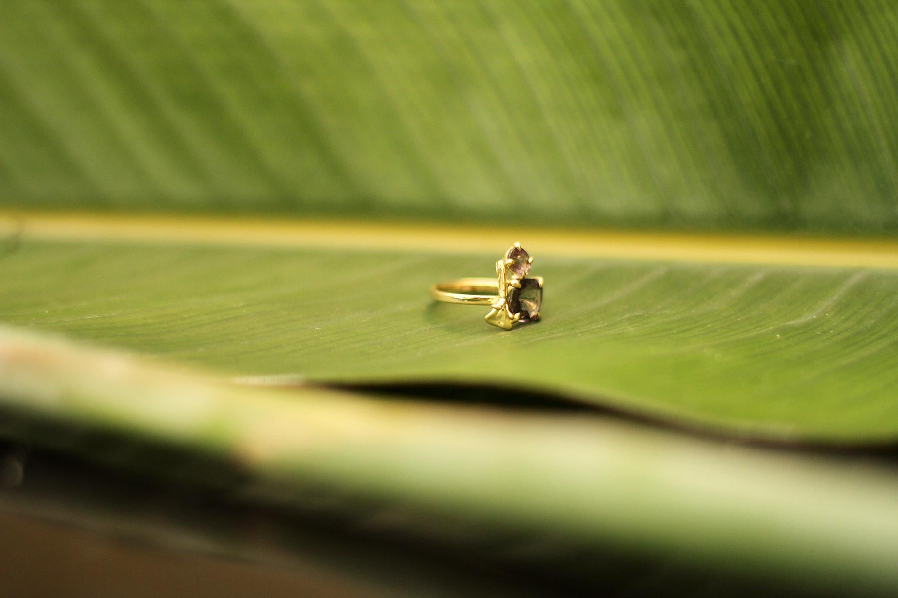Zeitgenössischer Ring mit Amethysten aus achtzehn Karat Roségold in Lavendel im Angebot 5