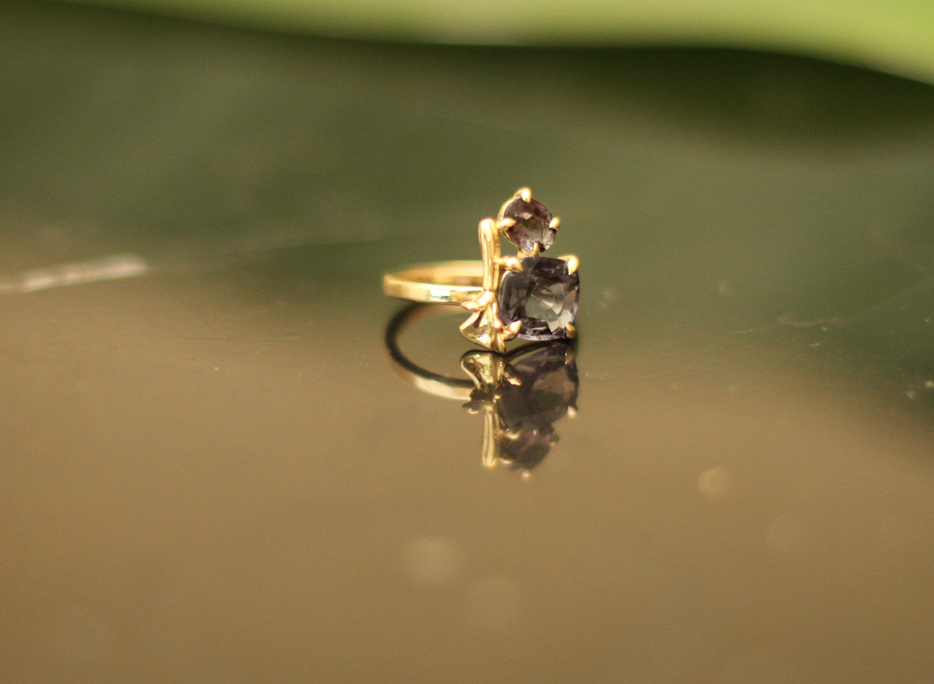 Taglio cuscino antico Anello contemporaneo in oro rosa a diciotto carati con quarzo fumé in vendita