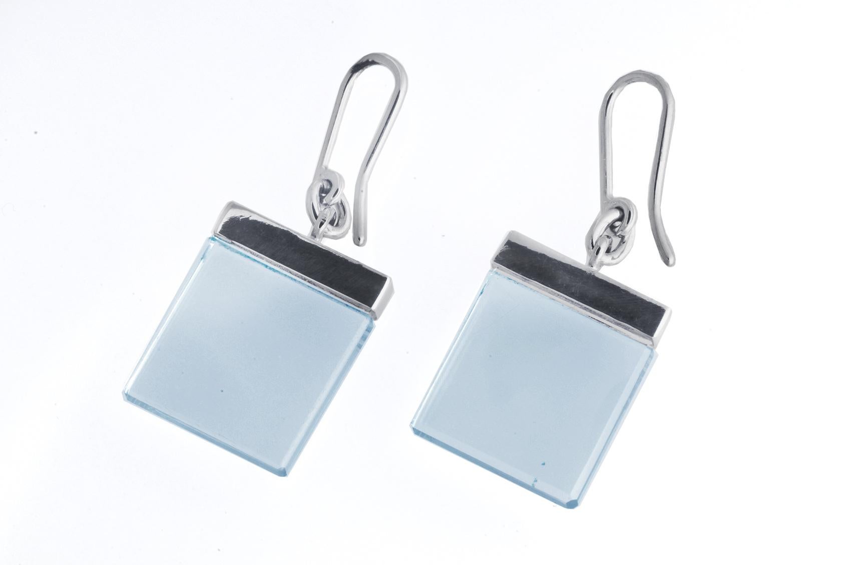 Eighteen Karat White Gold Art Deco Style Earrings by Artist with Blue Quartzes In New Condition For Sale In Berlin, DE