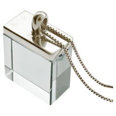 Collana con ciondolo in oro bianco a diciotto carati in stile Art Deco con quarzo