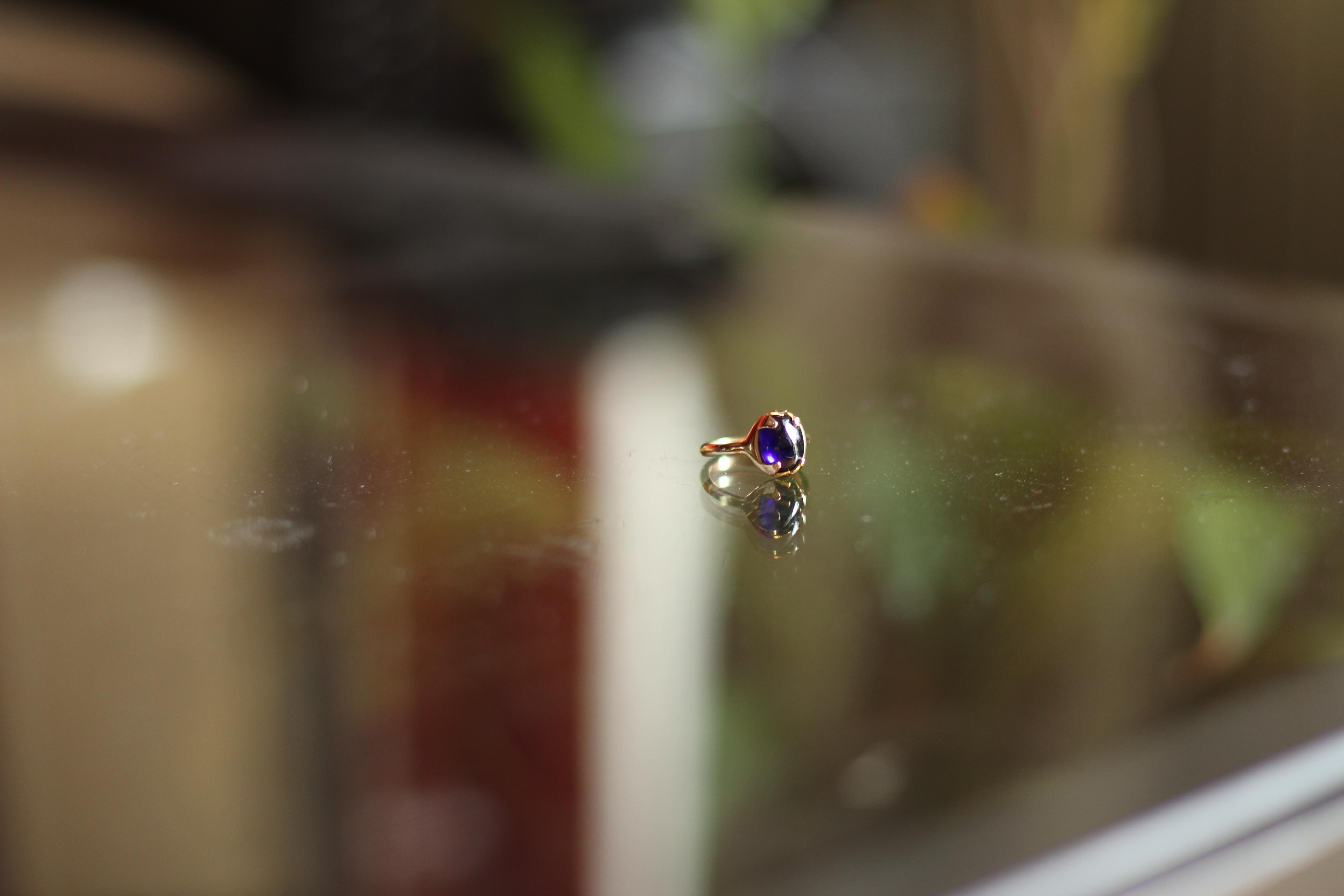 Eighteen Karat White Gold Cabochon Tourmaline Contemporary Ring with Diamonds For Sale 6