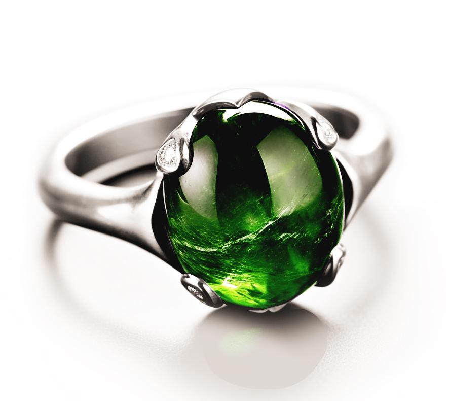 Women's or Men's Eighteen Karat White Gold Contemporary Ring with Chrome Diopside and Diamonds For Sale