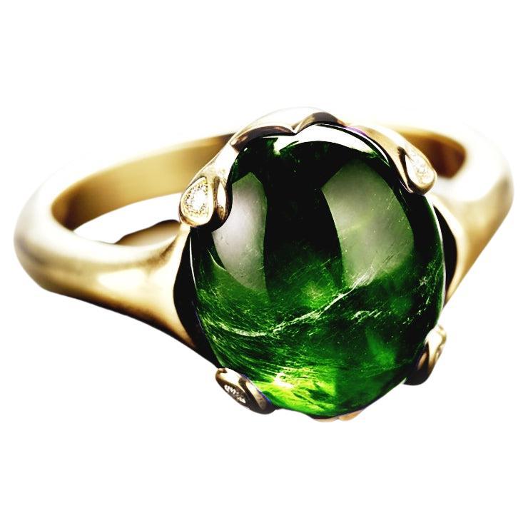 Eighteen Karat White Gold Contemporary Ring with Chrome Diopside and Diamonds For Sale