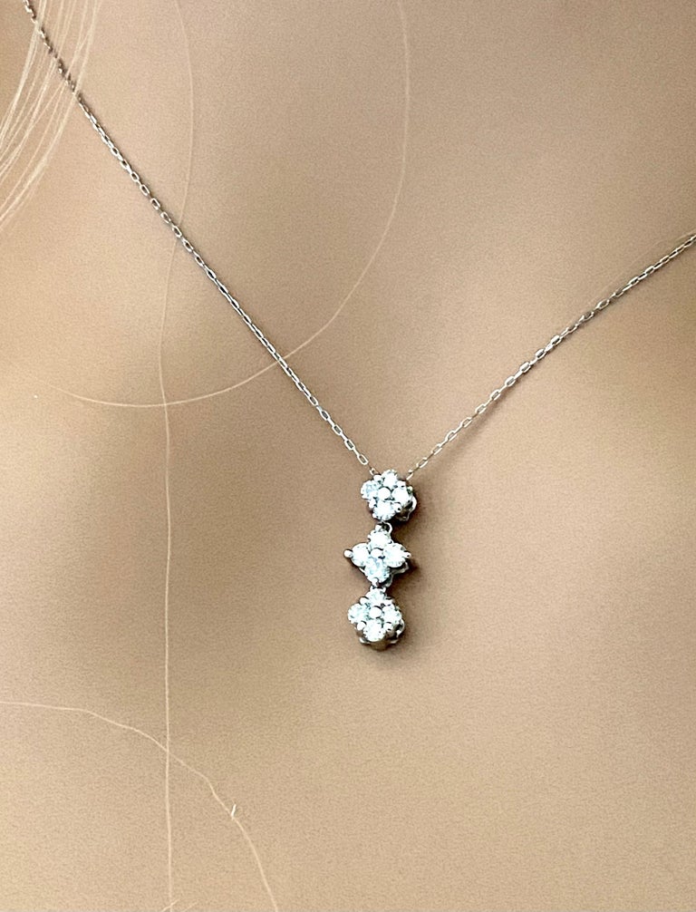 Eighteen Karat White Gold Linear Diamond Necklace Pendant In New Condition For Sale In New York, NY
