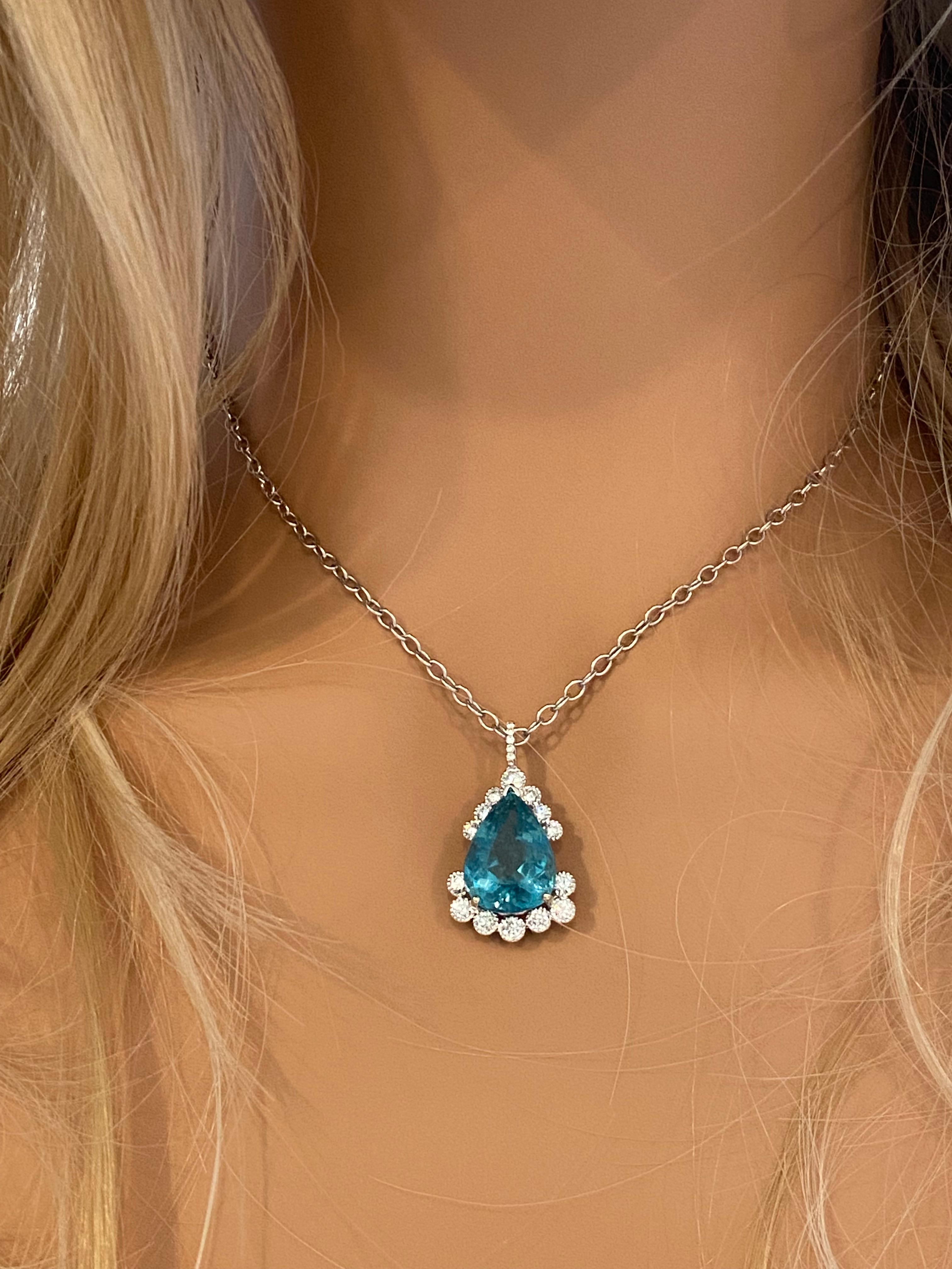 Modern Eighteen Karat White Gold Pear Shaped Apatite and Diamond Pendant Necklace