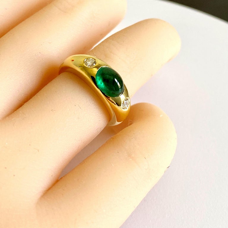 Eighteen Karat Yellow Gold Cabochon Emerald and Diamond Gypsy Ring For Sale 1
