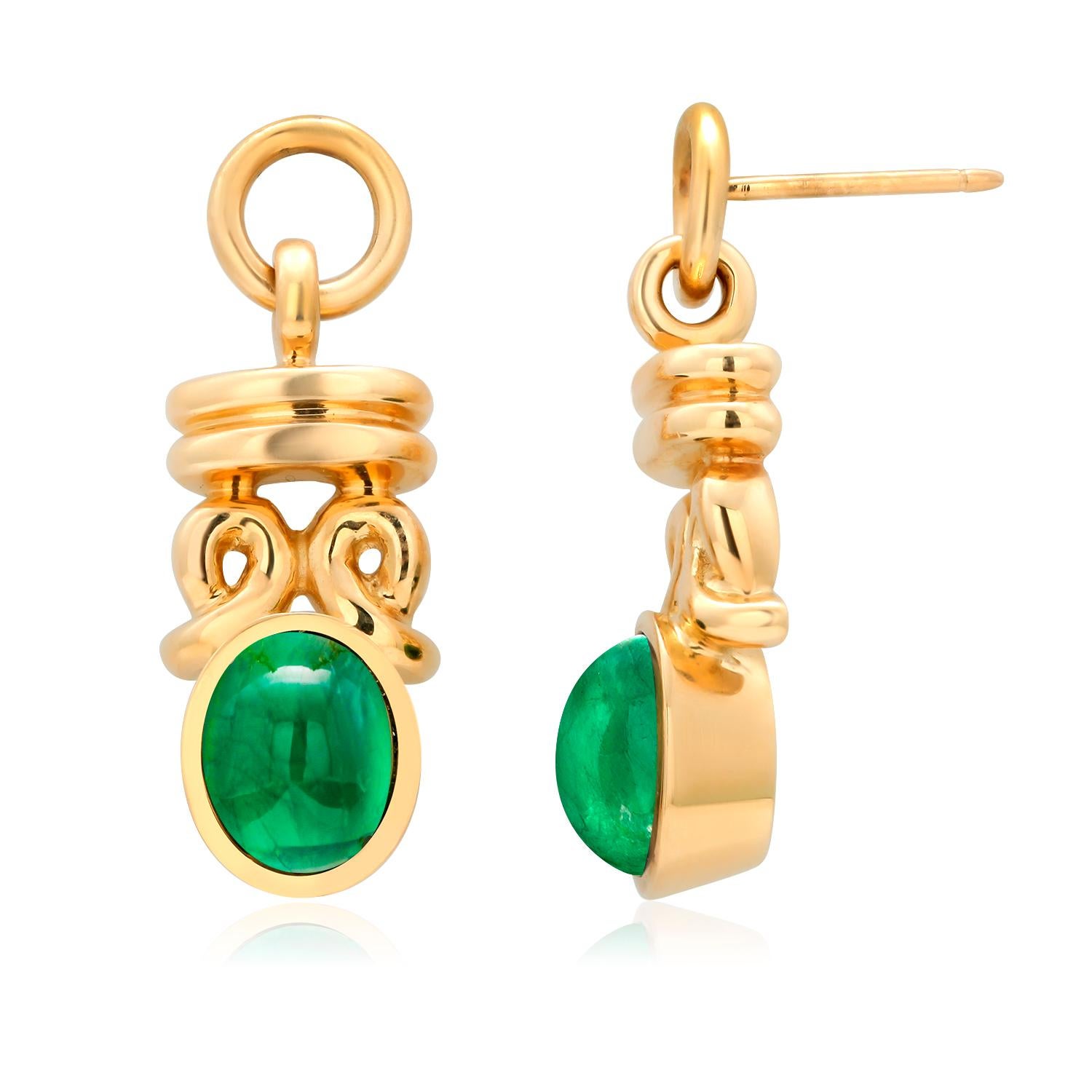 Eighteen Karat Yellow Gold Cabochon Green Tourmaline Drop Earrings In Good Condition In New York, NY