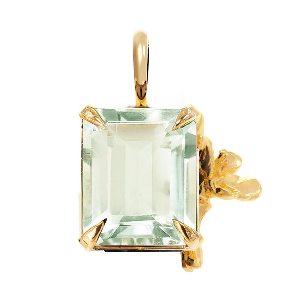Eighteen Karat Yellow Gold Contemporary Flower Minty Quartz Pendant Necklace For Sale 3