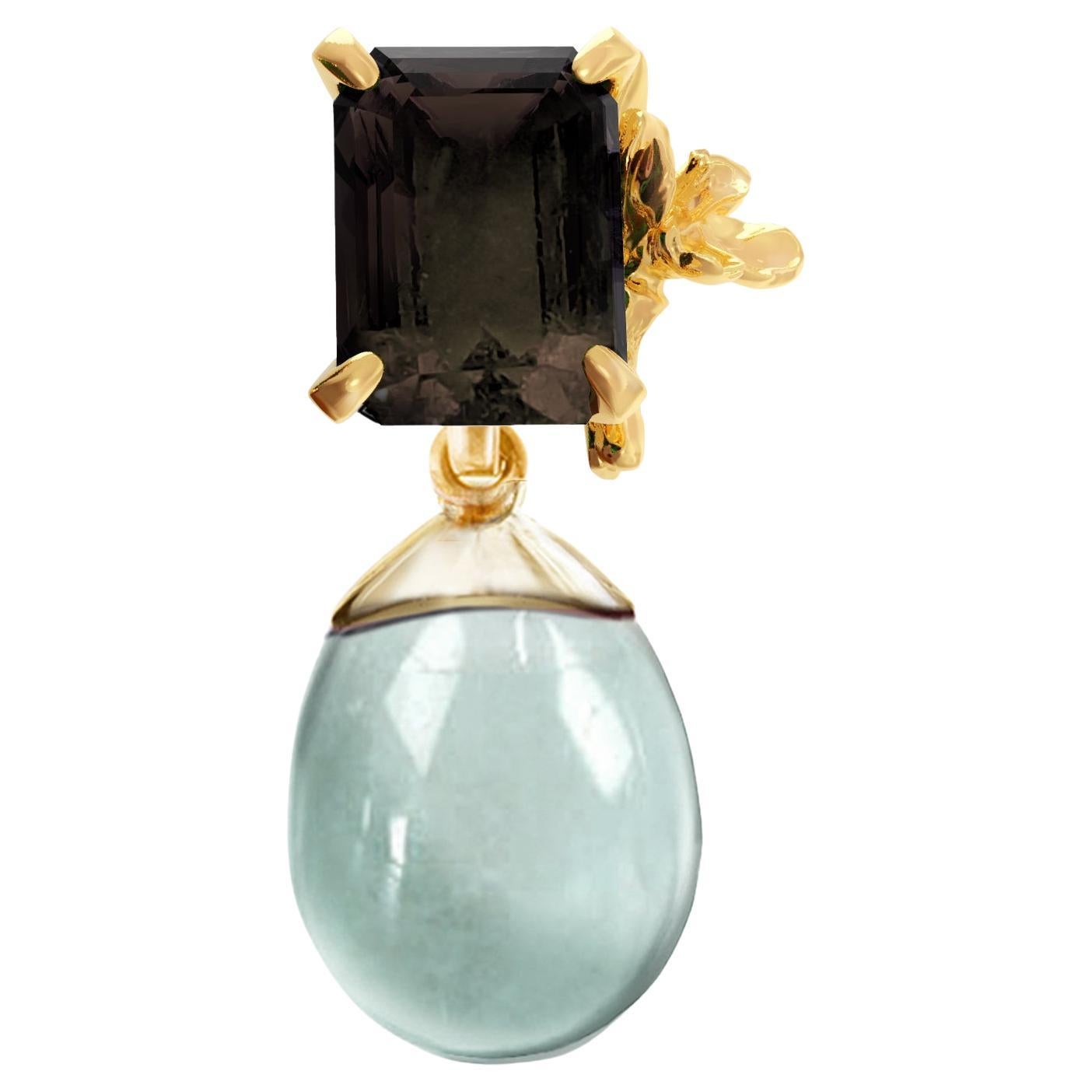 Collana con ciondolo di quarzo fumé a forma di fiore in oro giallo a diciotto carati in vendita