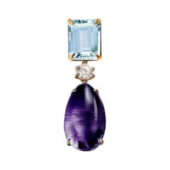 Eighteen Karat Yellow Gold Contemporary Pendant Necklace with Cabochon Amethyst